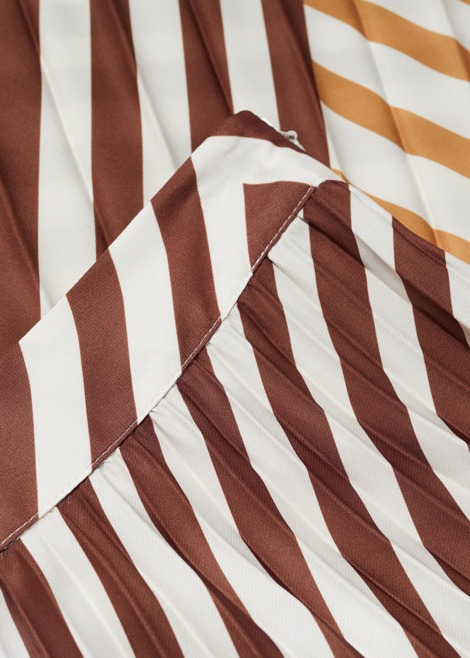Bedruckter Plisseerock - Detail des Artikels 8