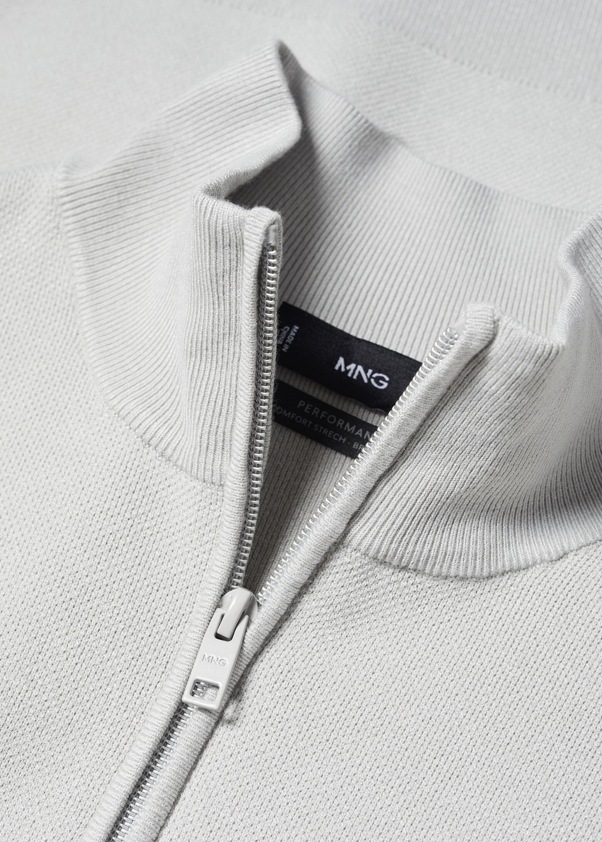 Breathable zip-neck sweater - Details of the article 8
