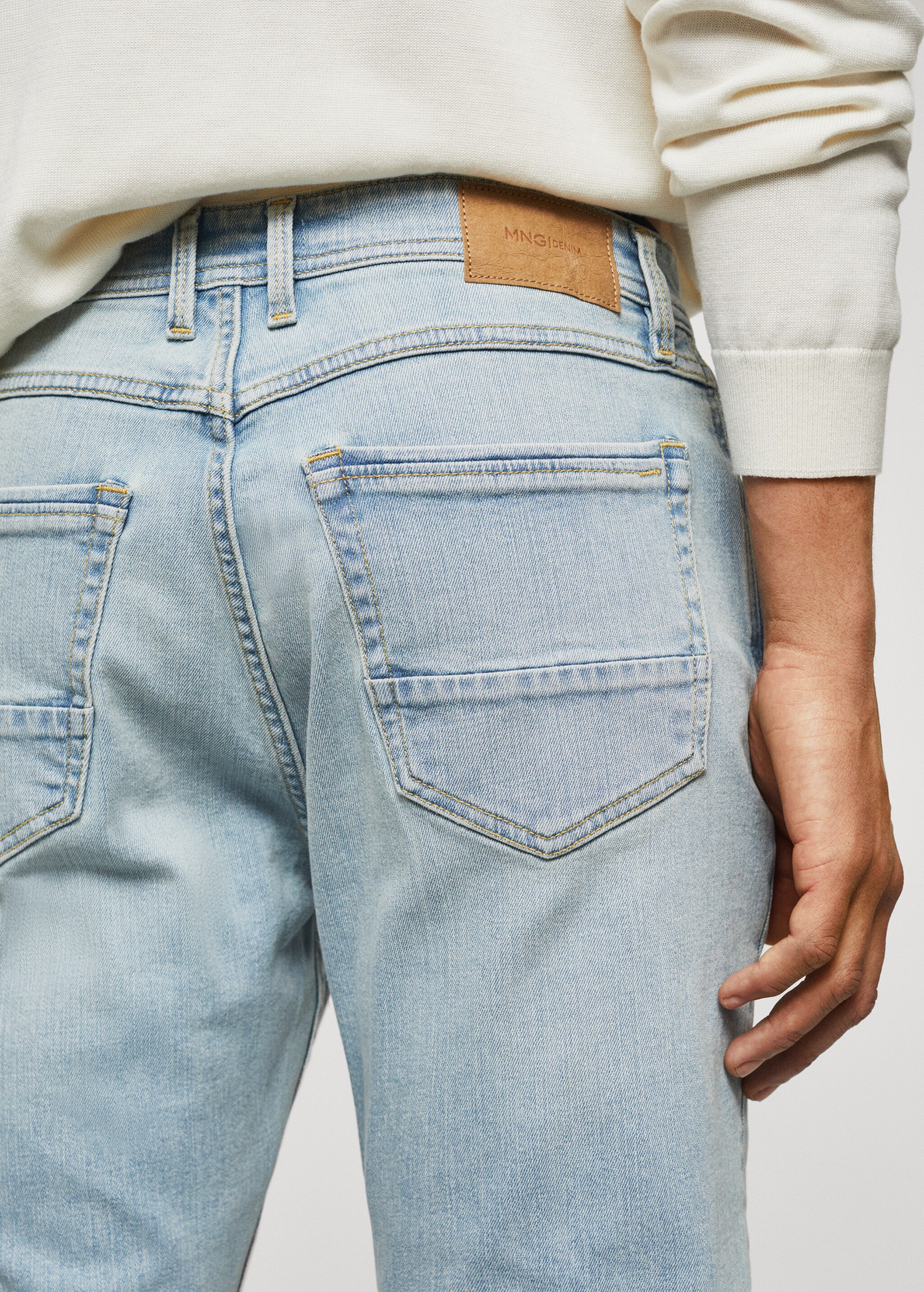 Tom tapered cropped jeans - Details of the article 4