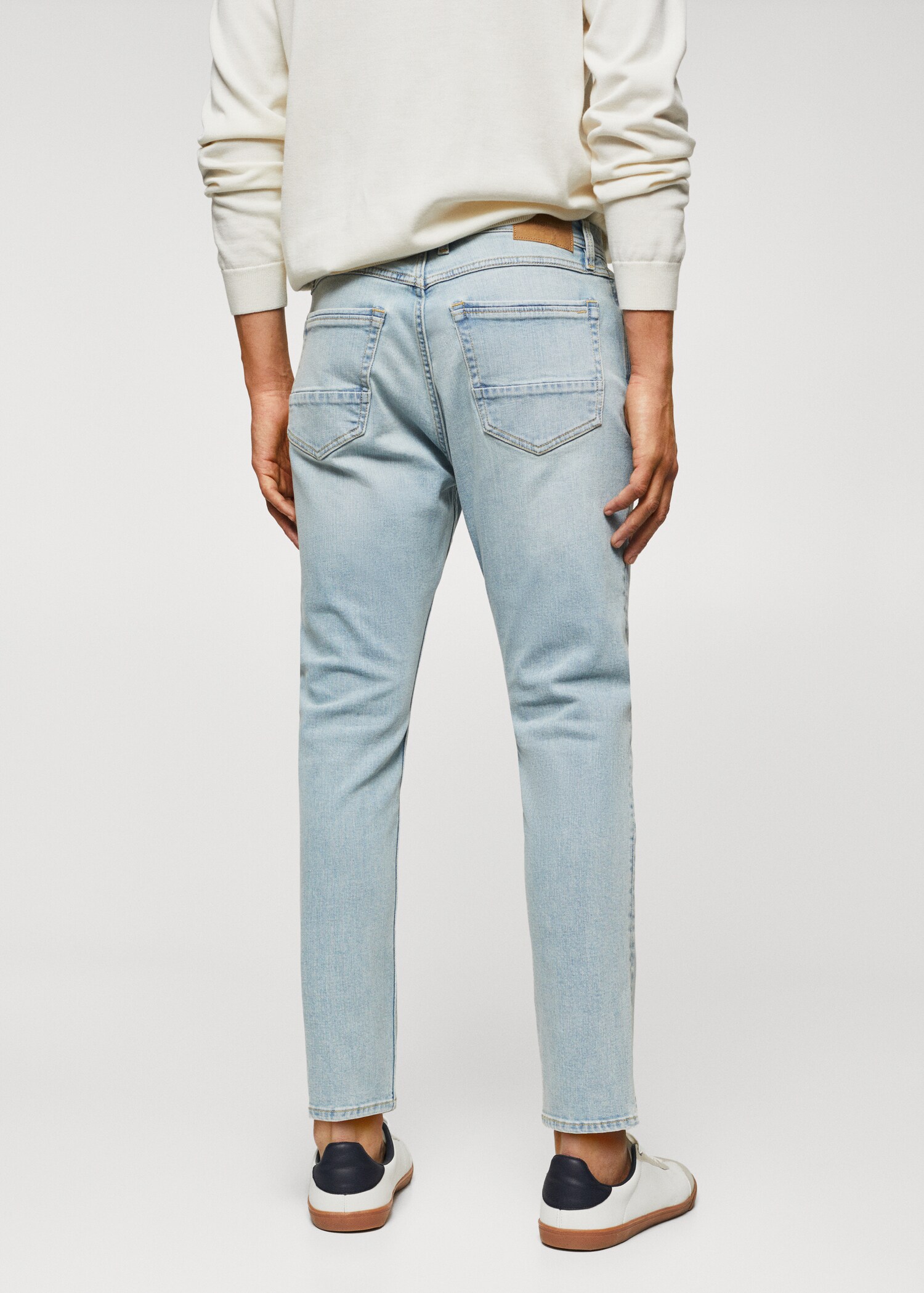 Tapered-Jeans Tom in Cropped-Länge - Rückseite des Artikels