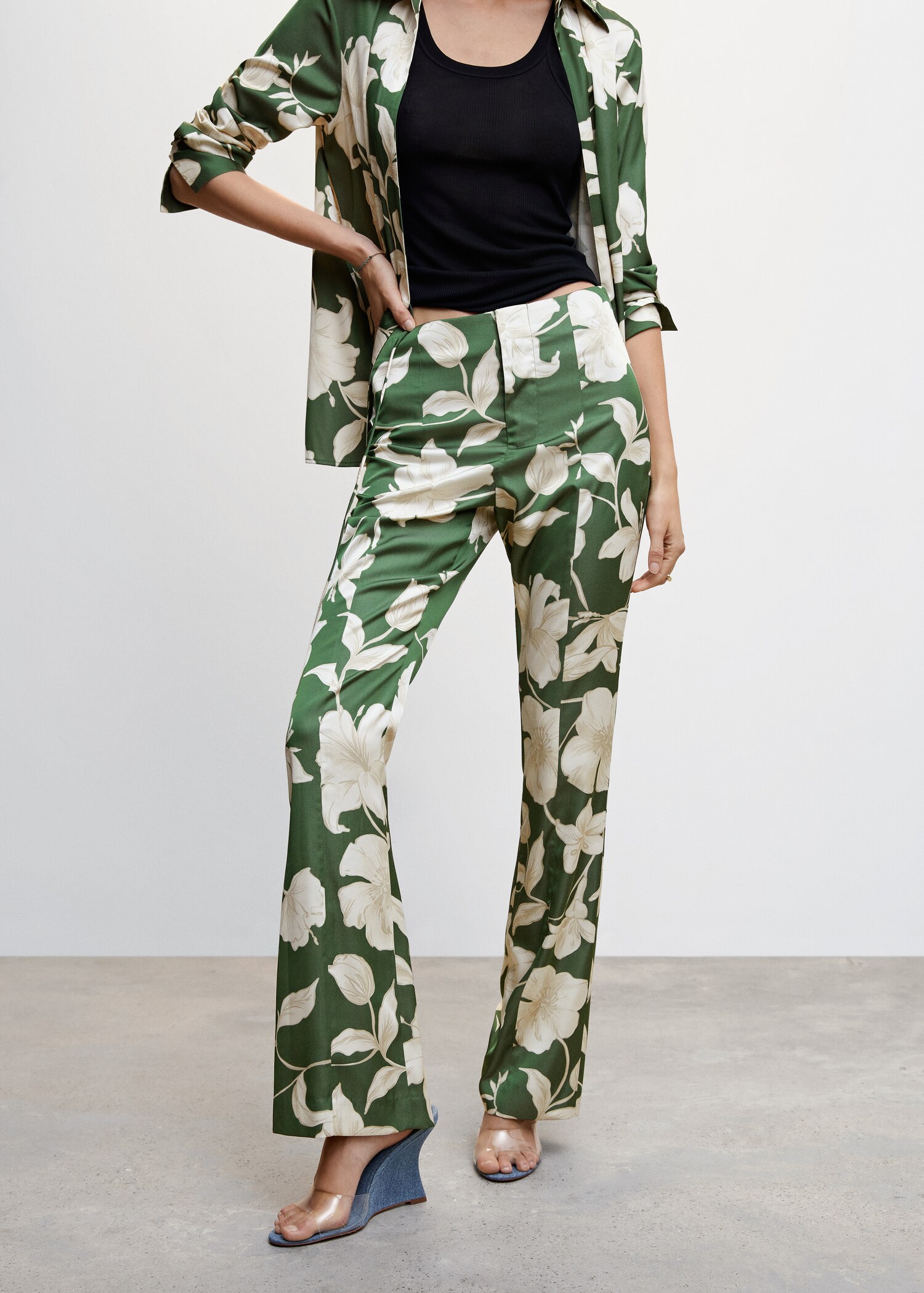 Flared floral-print pants - Medium plane