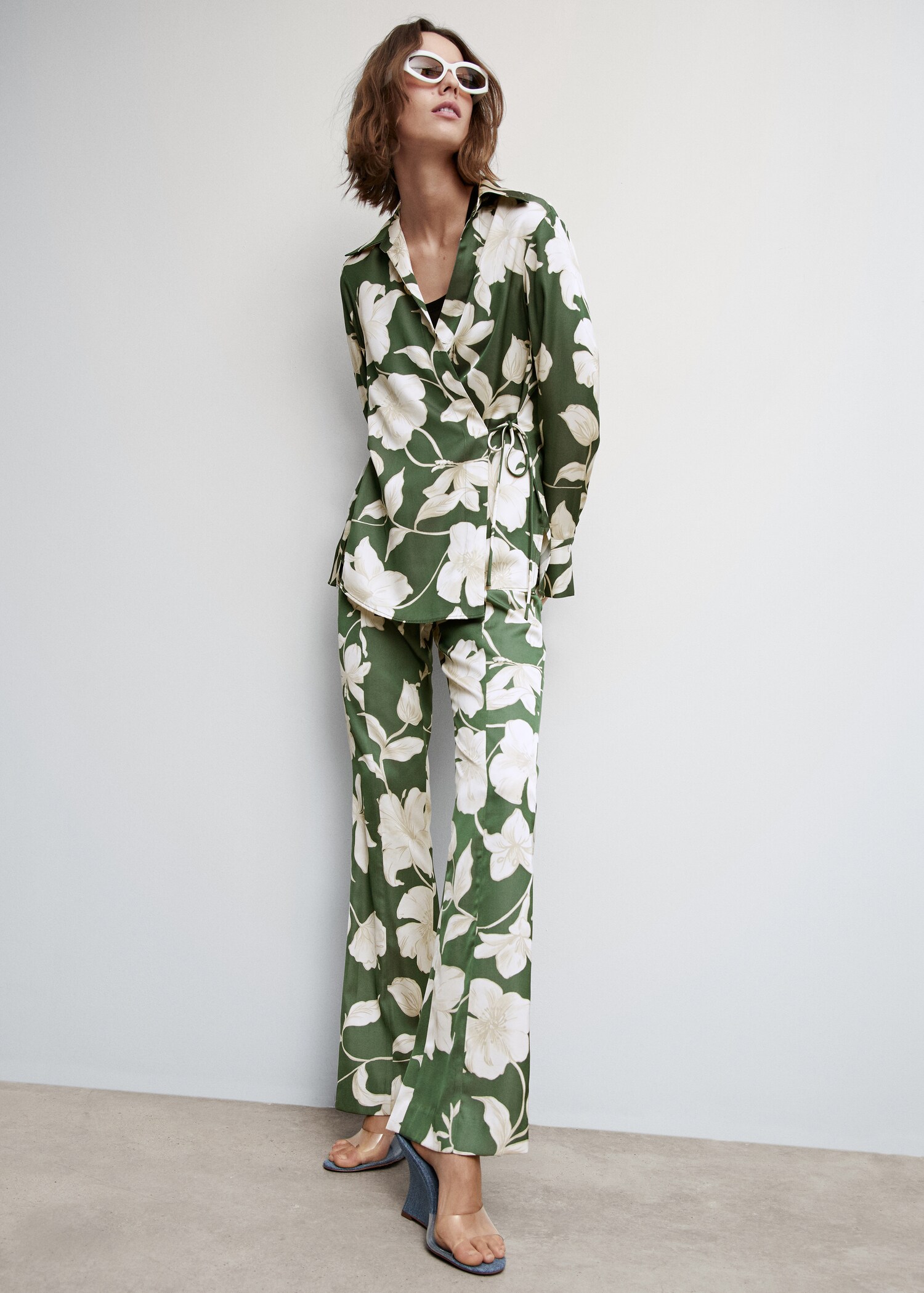Flared floral-print pants - Details of the article 2