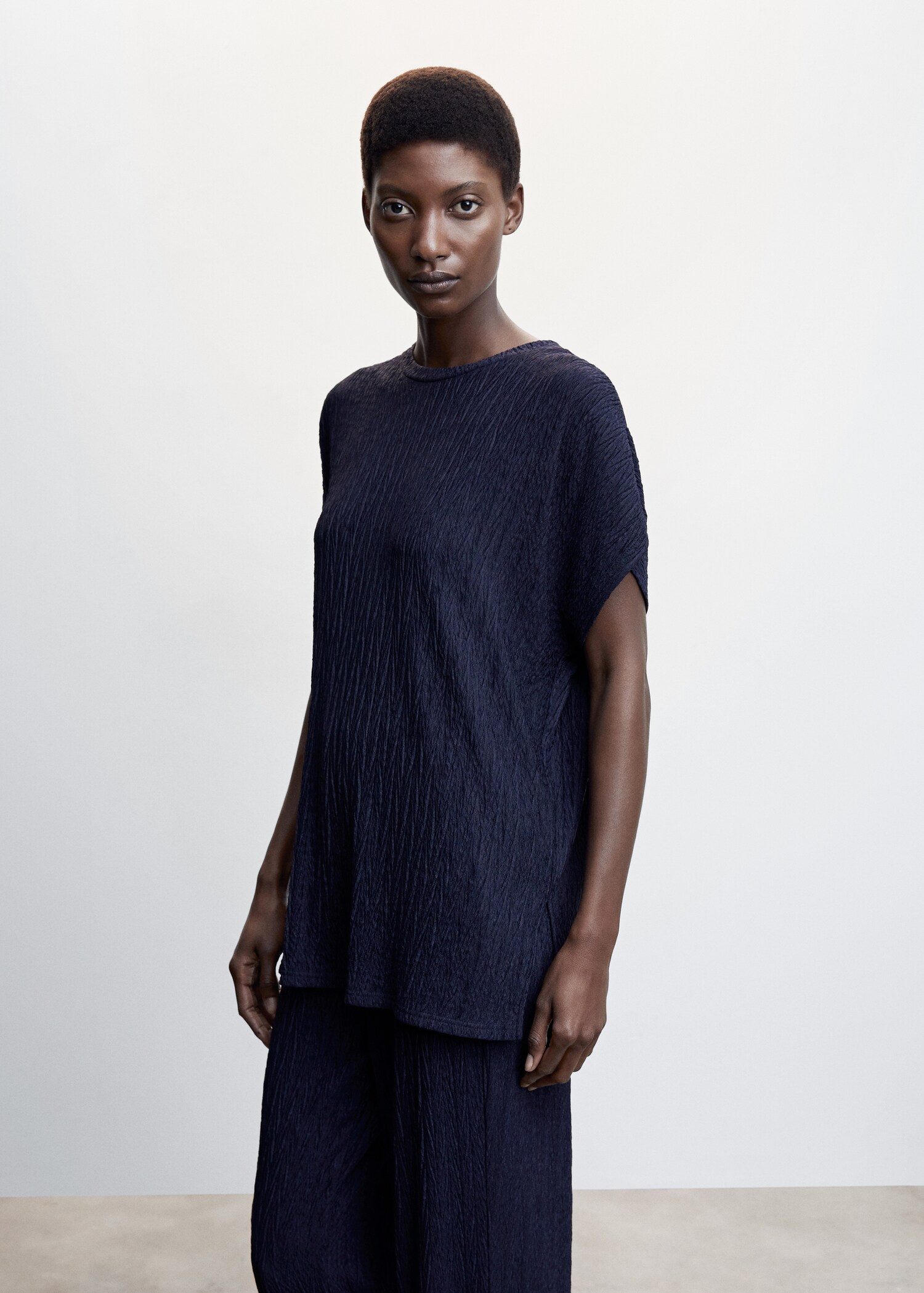 Off-shoulders textured T-shirt - Medium plane