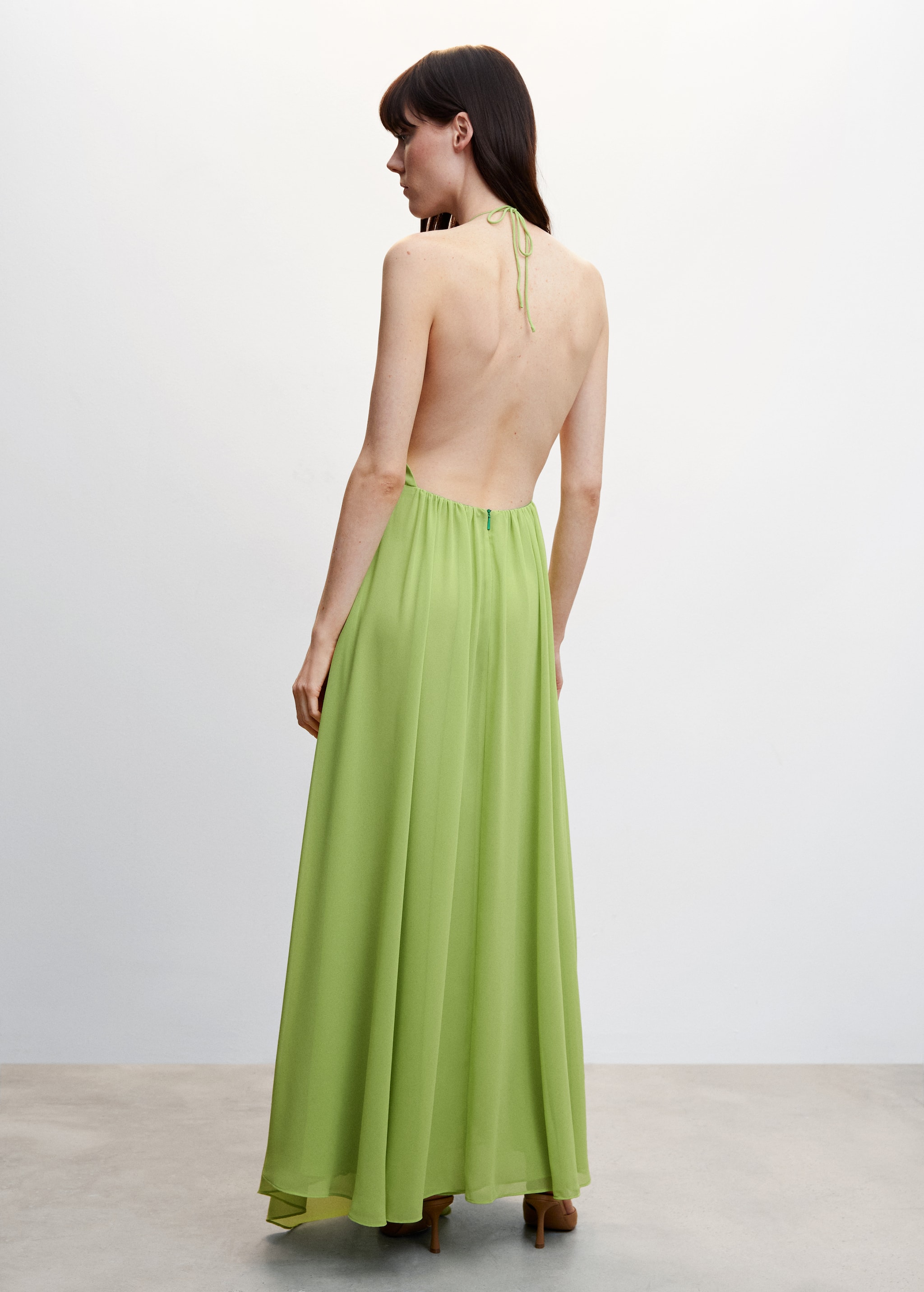 Open back dress - Reverse of the article