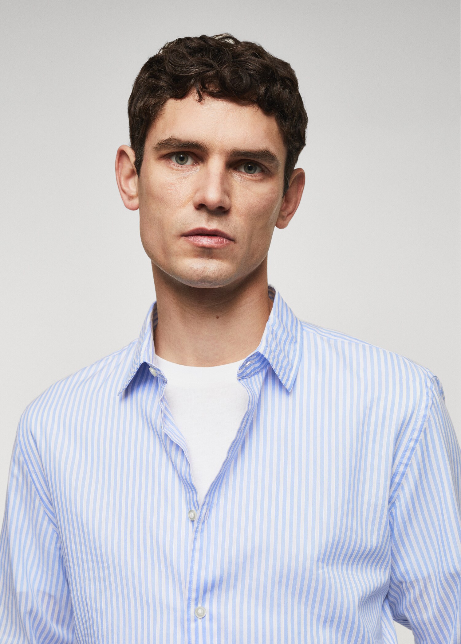 Slim Fit-Hemd aus 100 % Baumwolle - Detail des Artikels 1