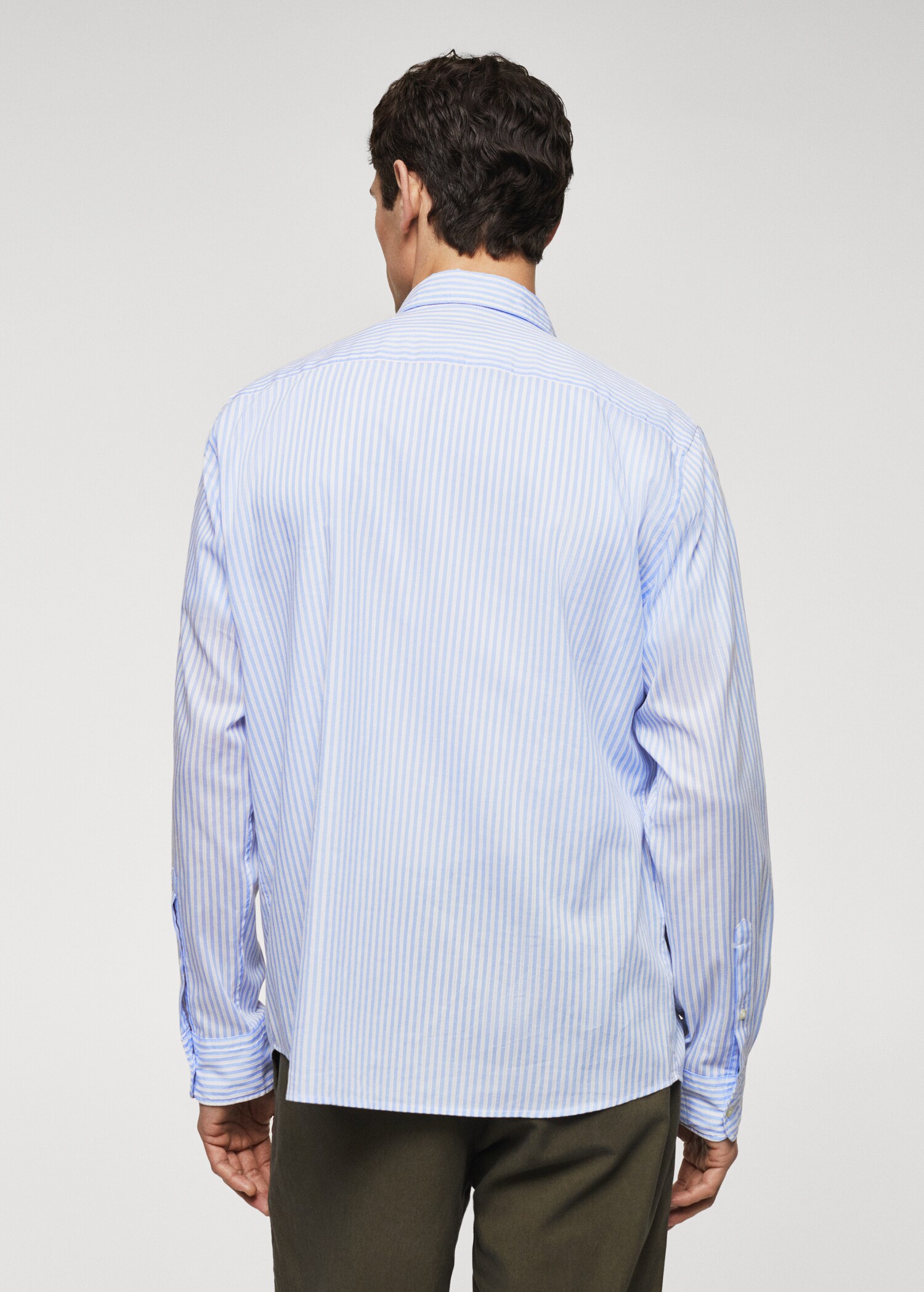 Slim Fit-Hemd aus 100 % Baumwolle - Rückseite des Artikels