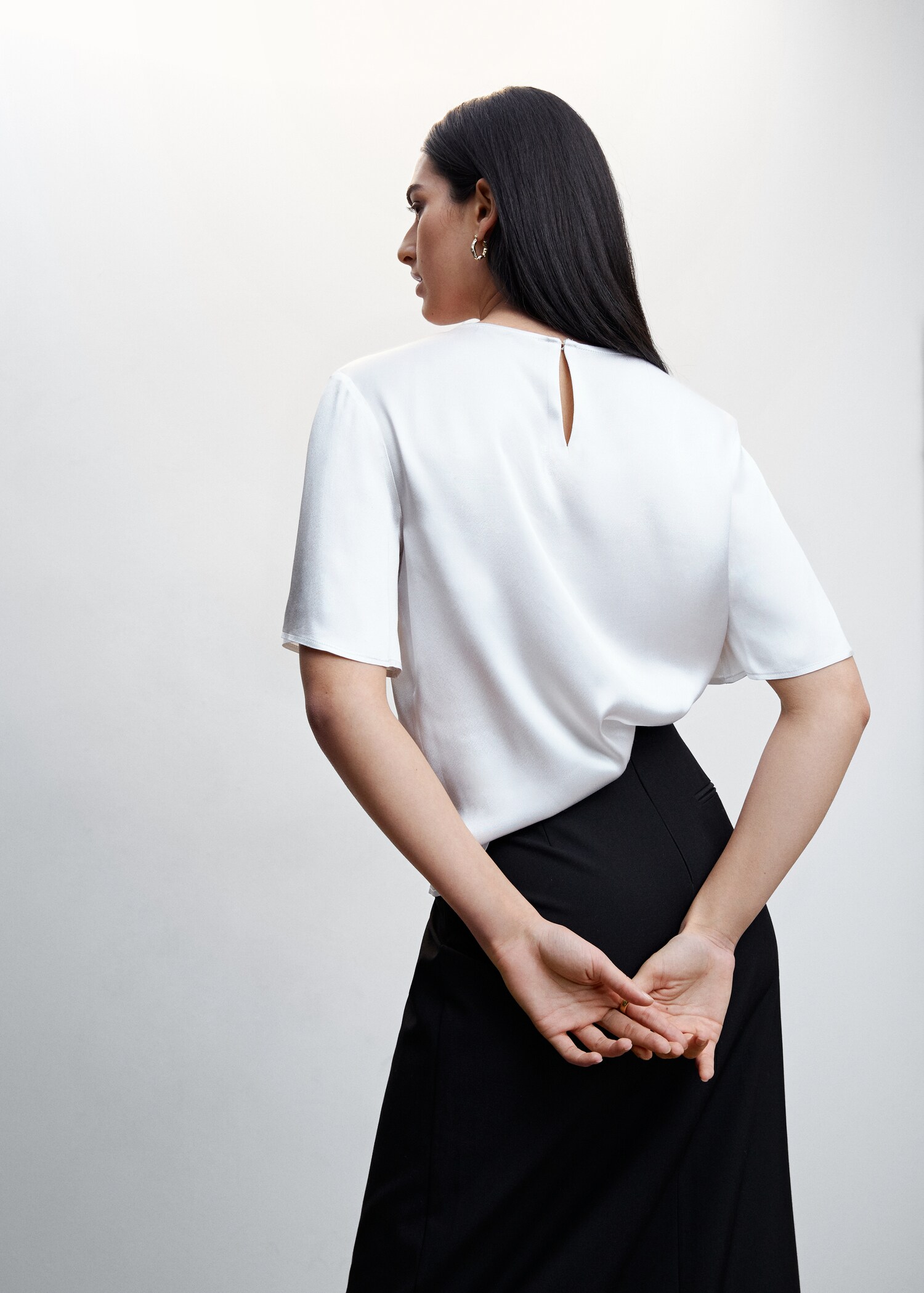 Satin blouse - Reverse of the article