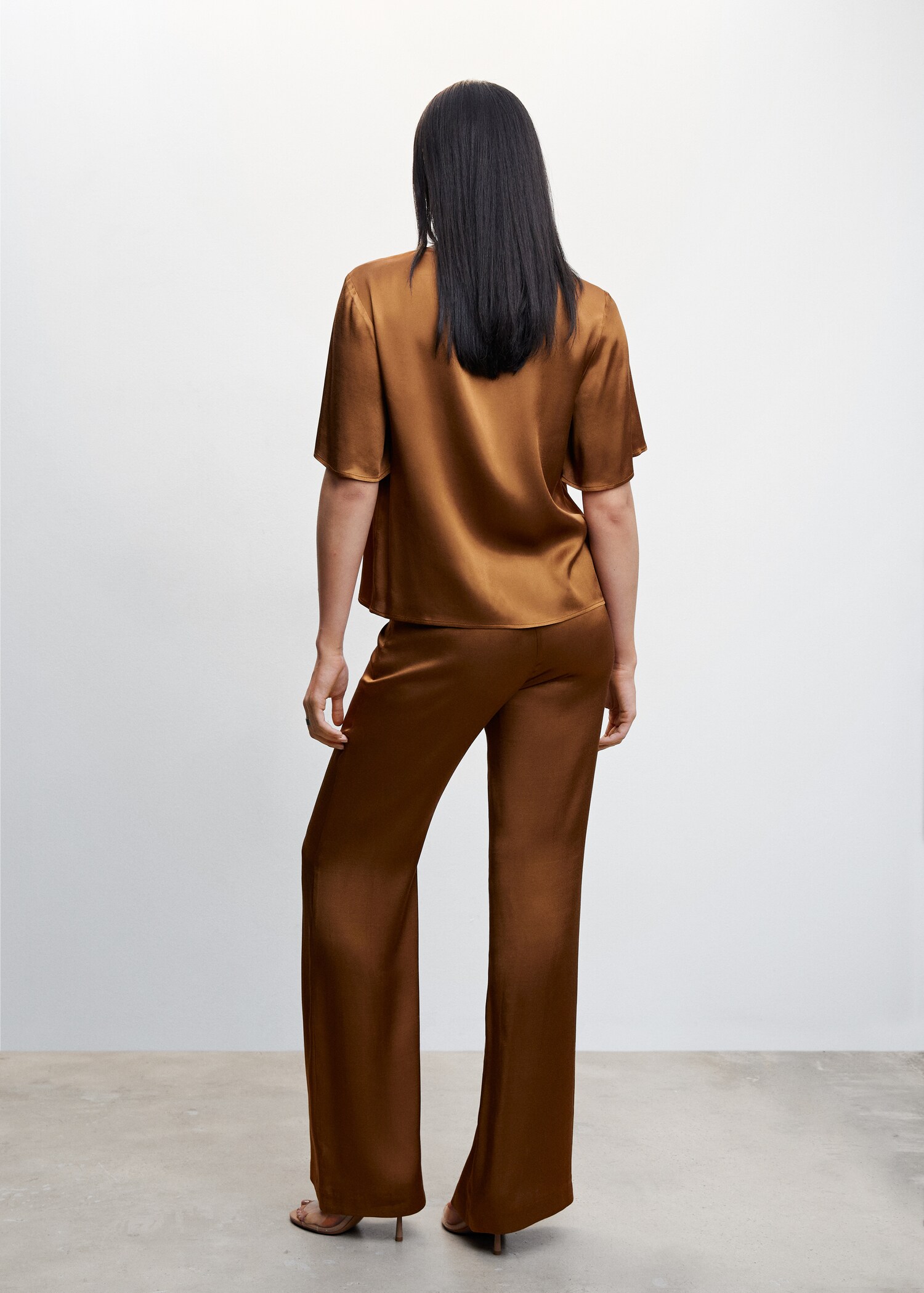 Satin blouse - Reverse of the article