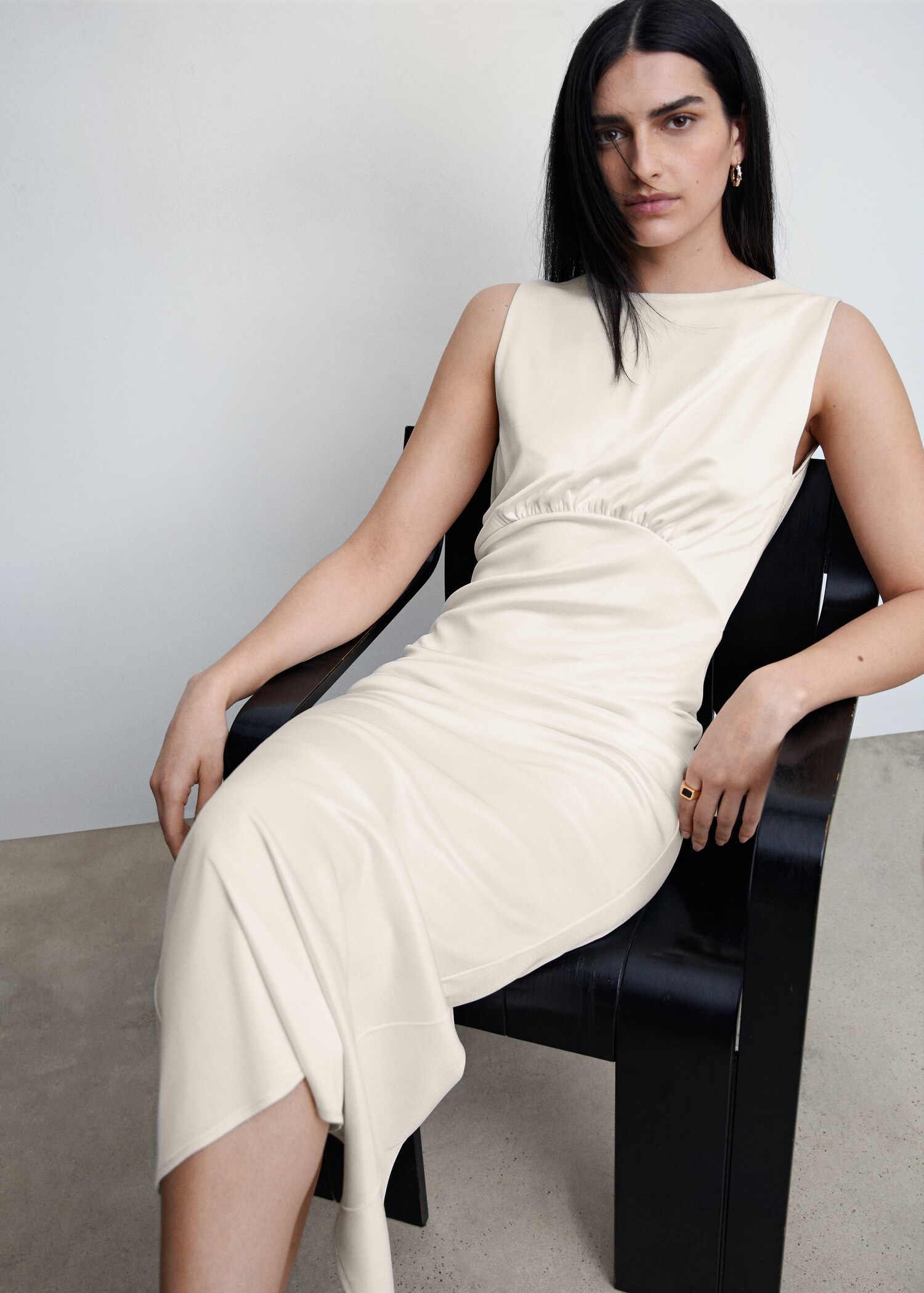 Cut-out back dress - Details of the article 2