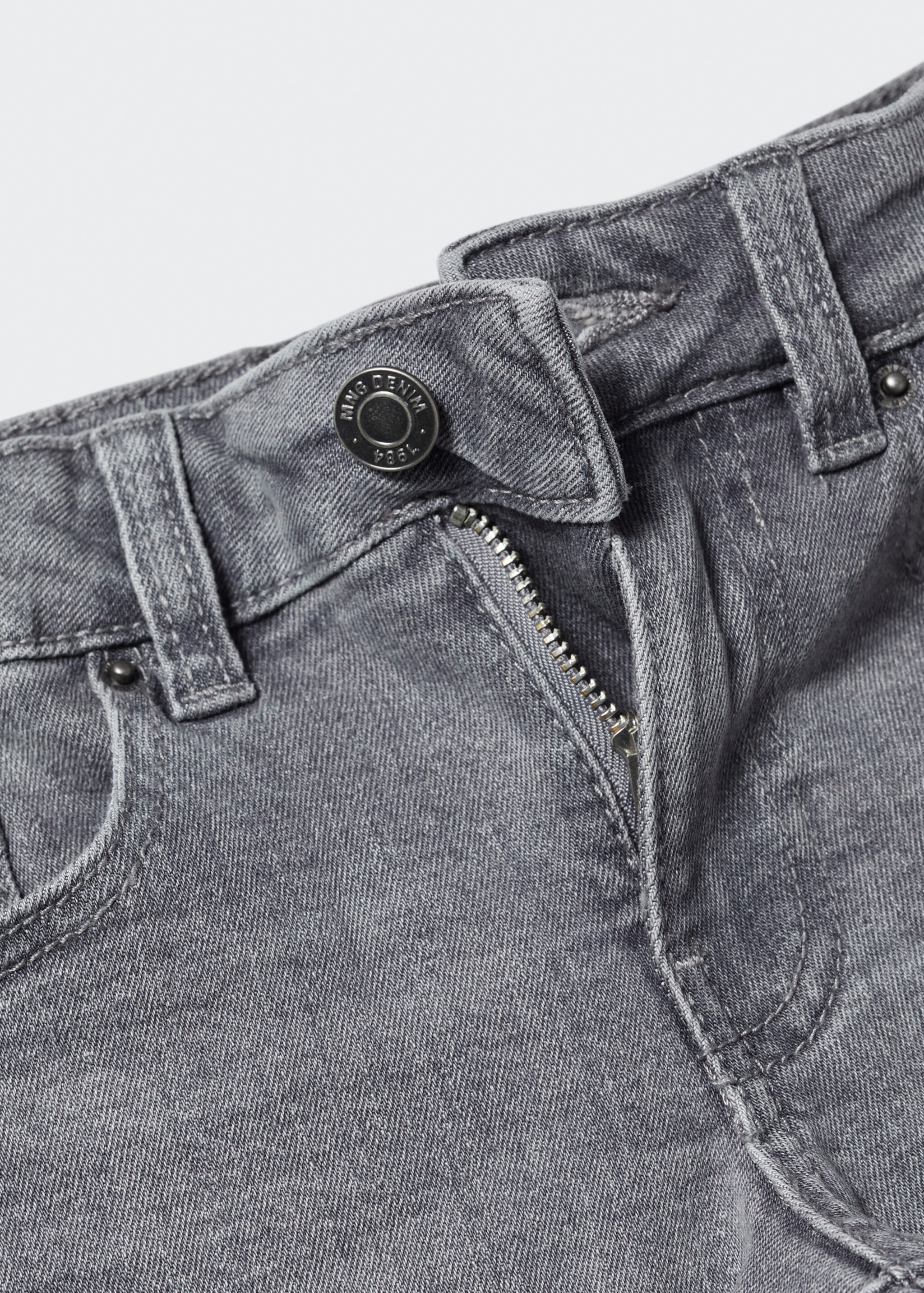 Cotton denim shorts - Details of the article 8, Denim Grey. Ref: 47055941-00.