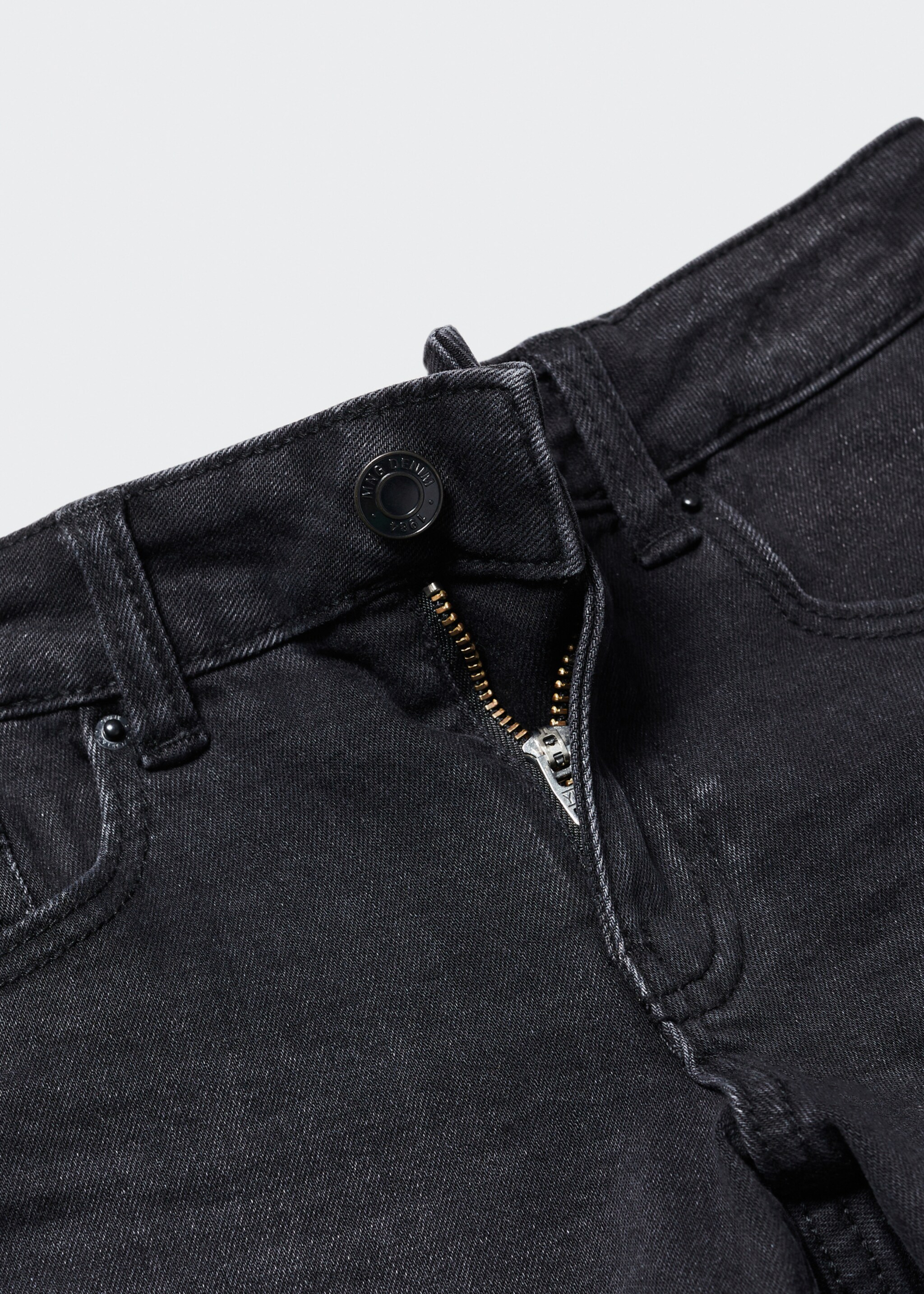 Cotton denim shorts - Details of the article 8, Black denim. Ref: 47055941-00.