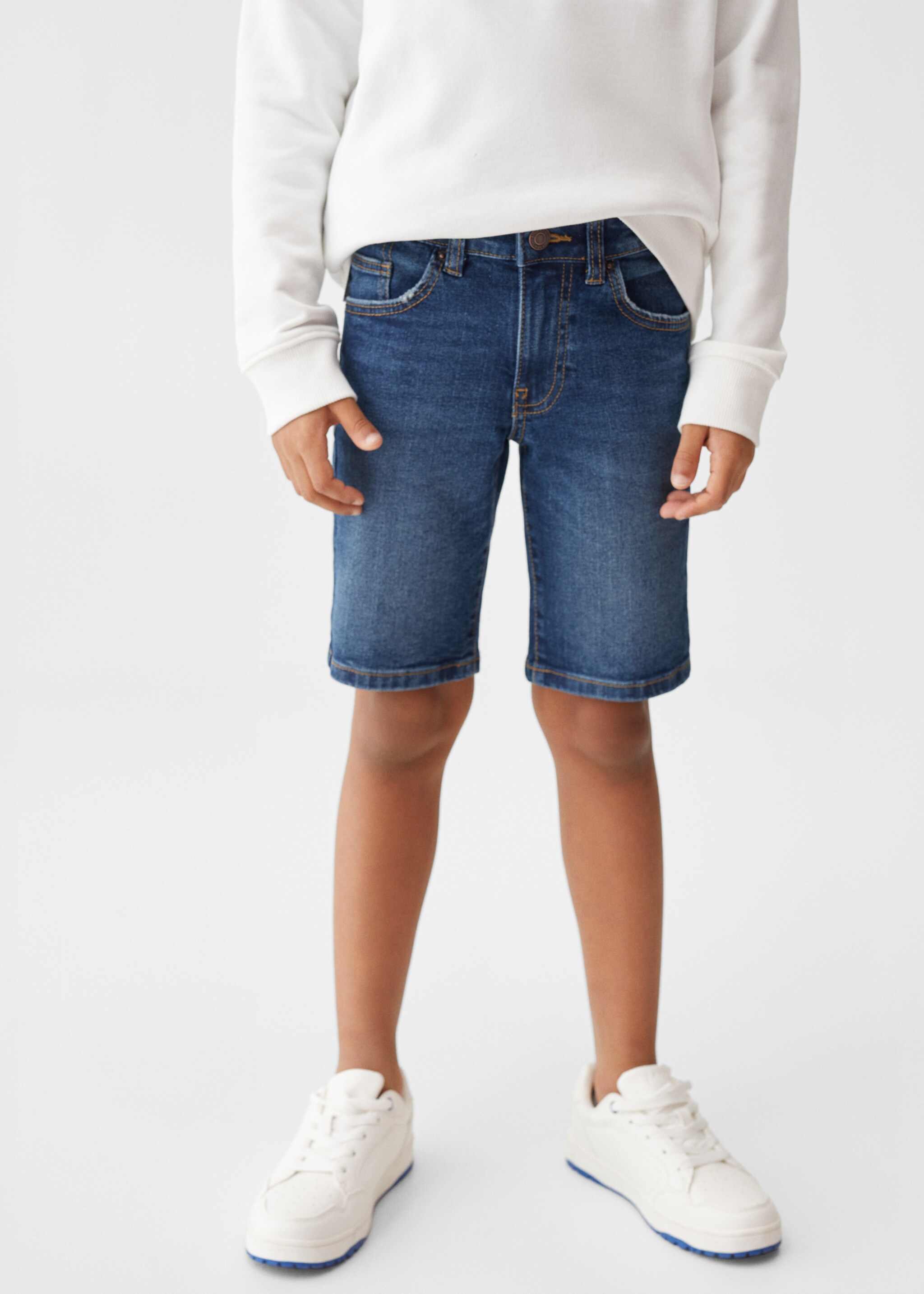 Cotton denim shorts - Details of the article 6, Dark Blue. Ref: 47055941-00.