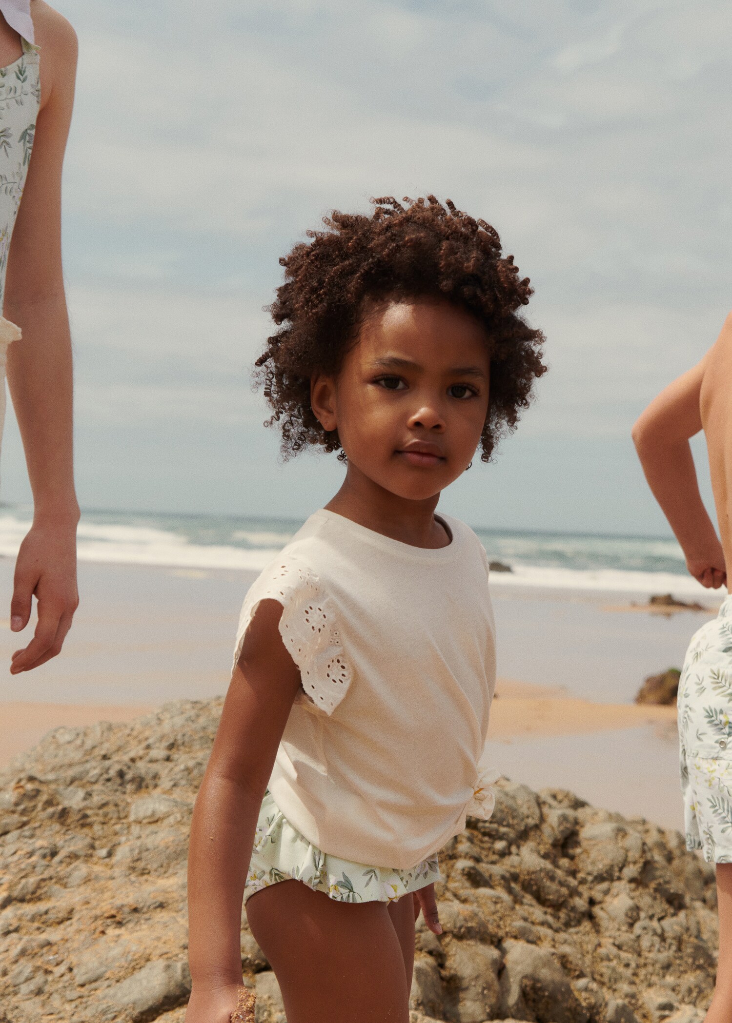 Ruffle textured T-shirt - Details of the article 5