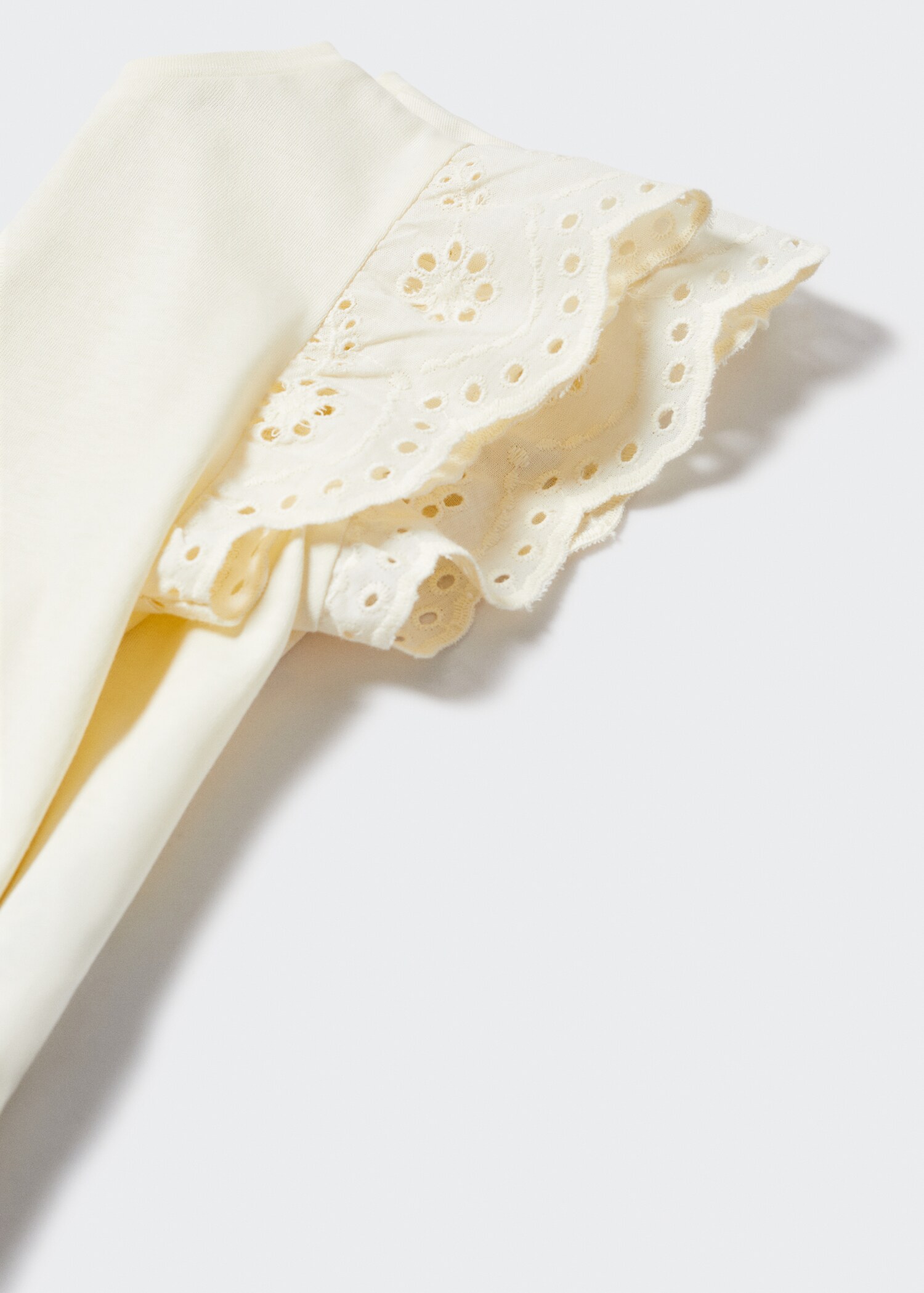 Ruffle textured T-shirt - Details of the article 8