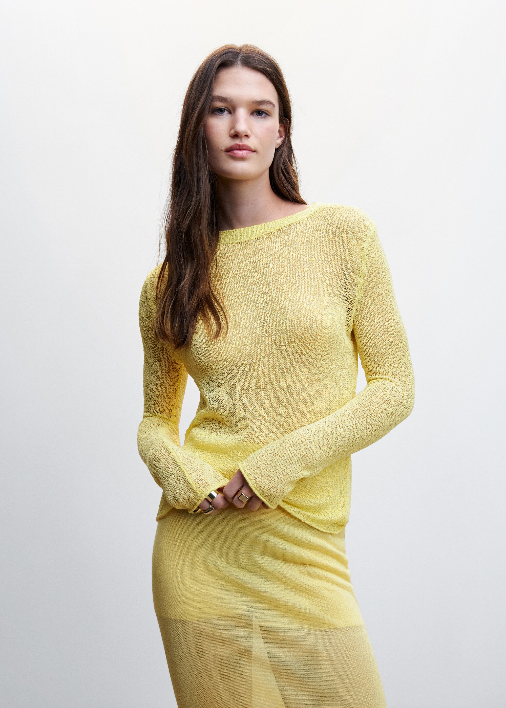 Semi-transparent knitted sweater - Medium plane