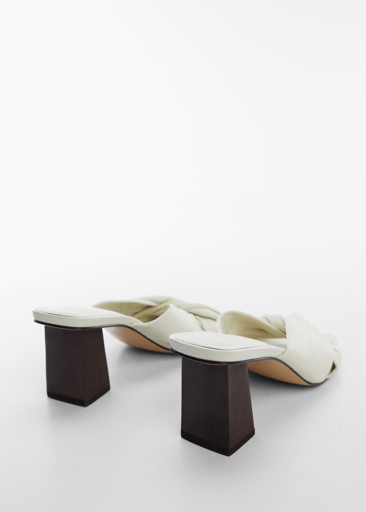 Crisscross läder sandaler - Detaljer om artikeln 1