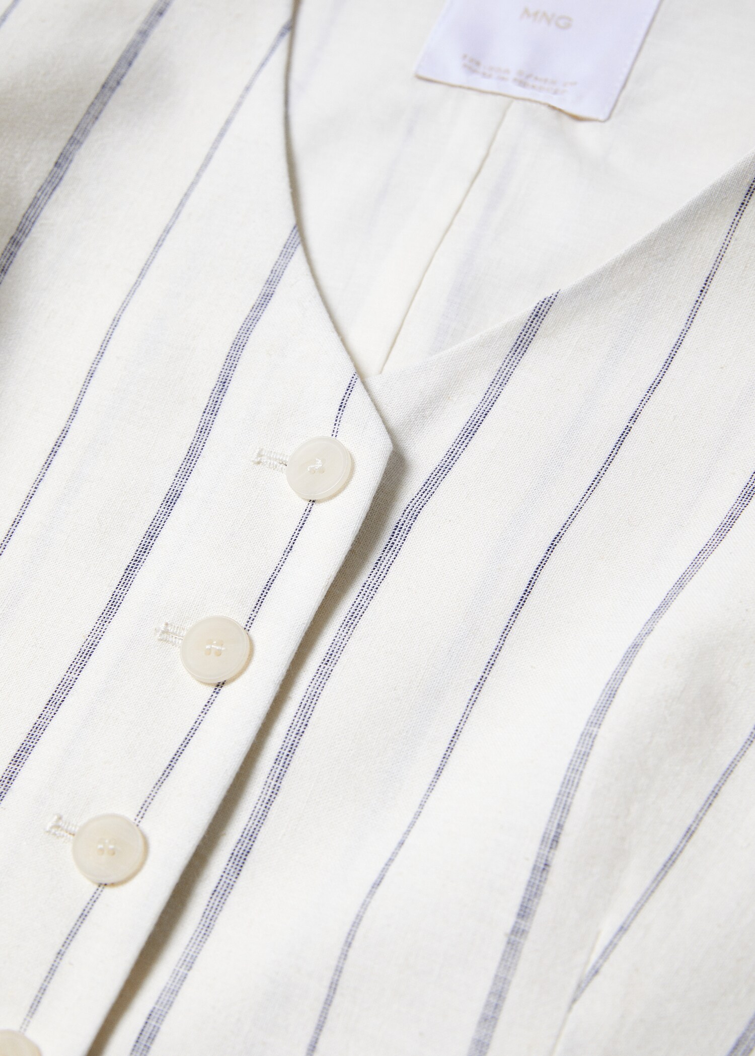 Striped suit vest - Details of the article 8