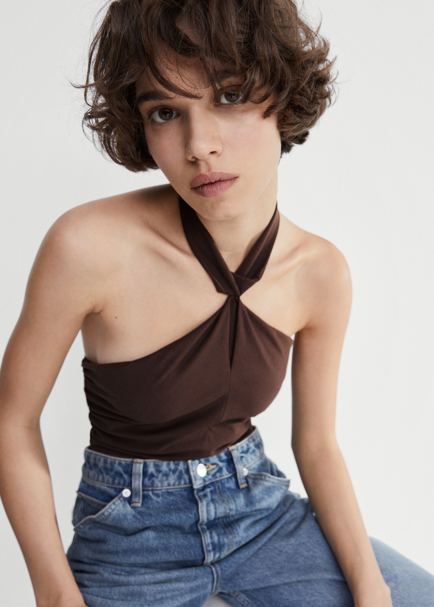 Crop top with halter neck - Details of the article 2