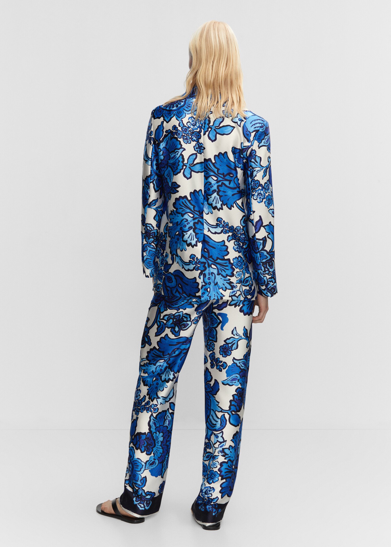 Satin printed blazer - Reverse of the article