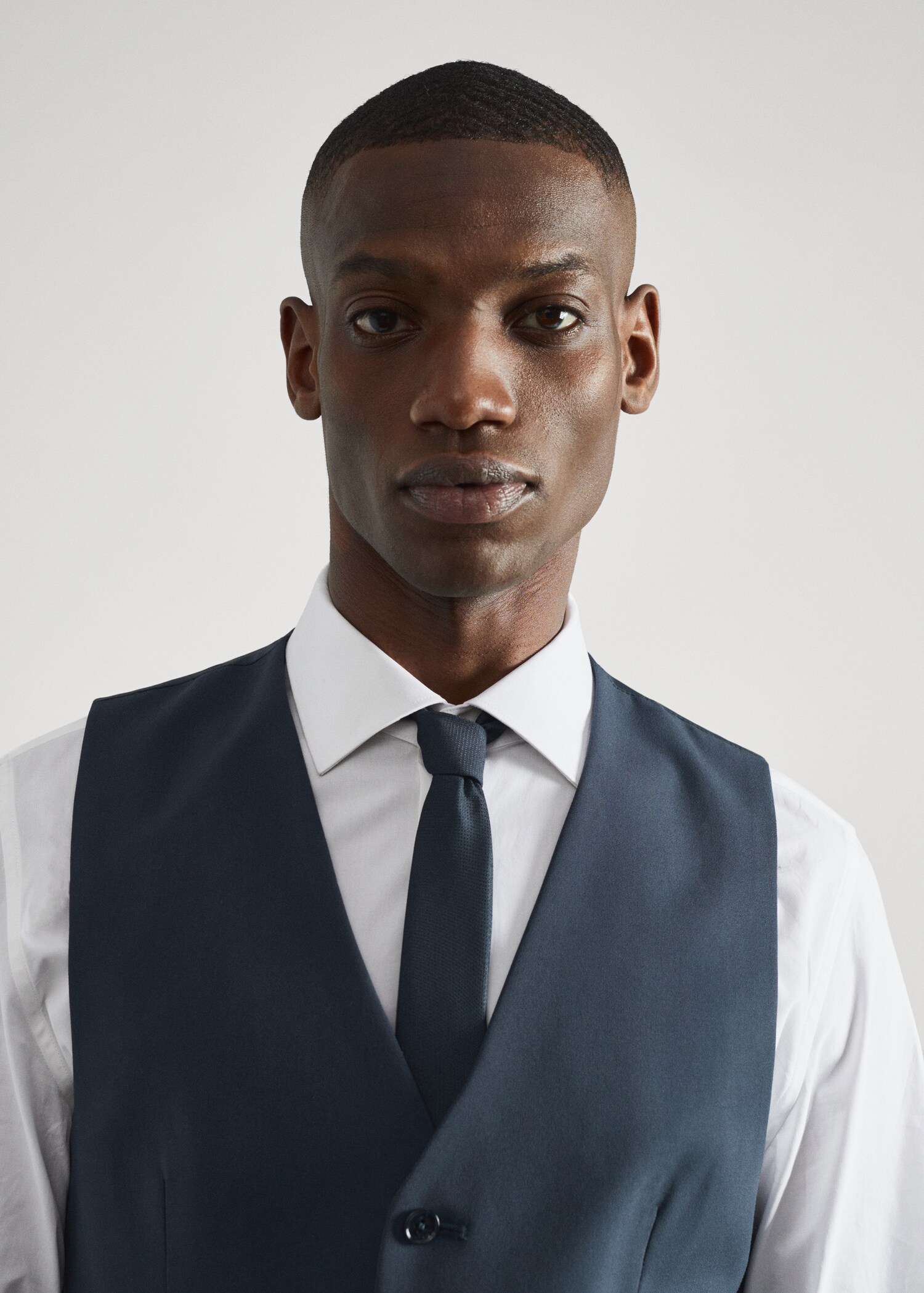 Slim-fit suit vest - Details of the article 1