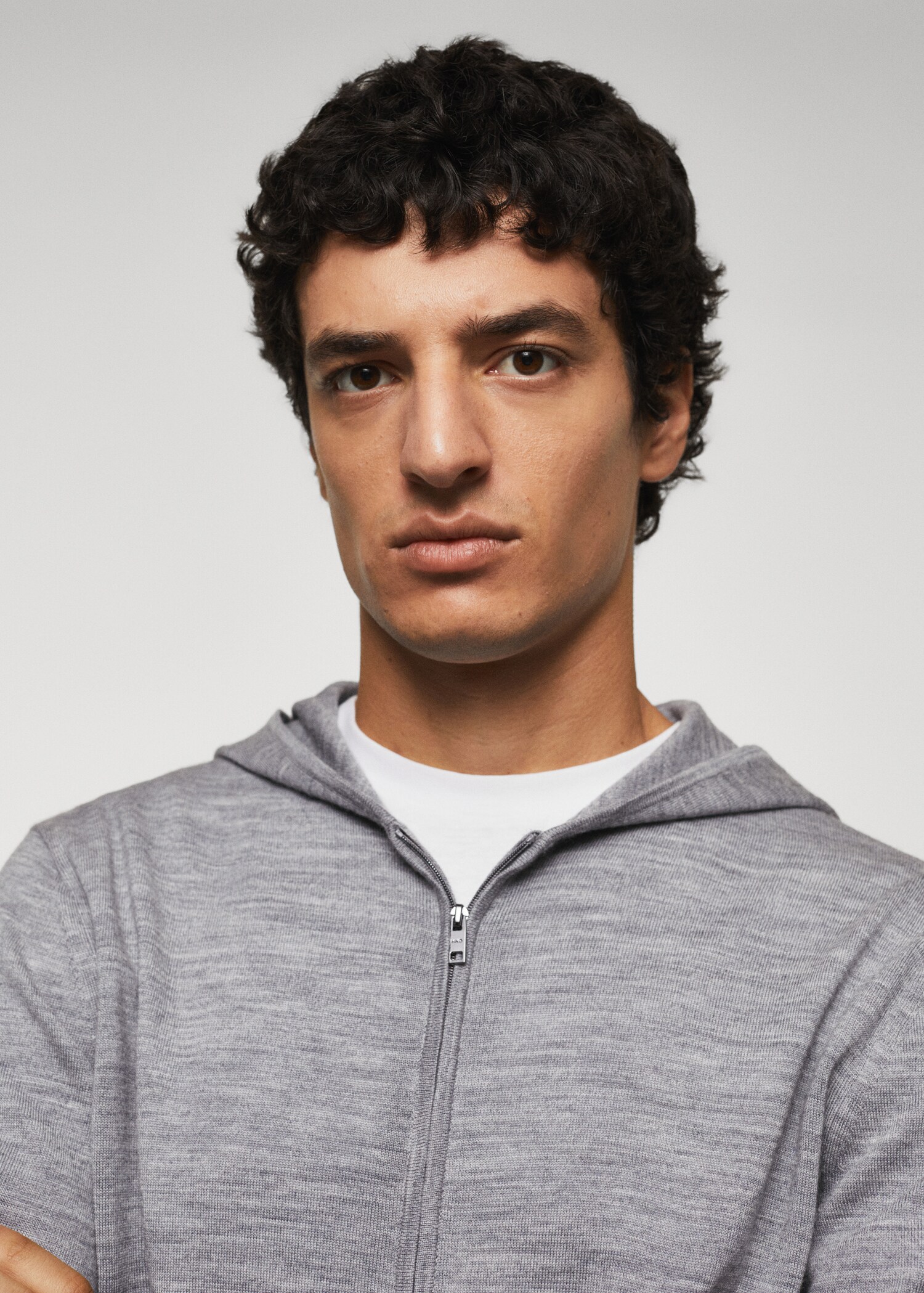 Zip-up wool cardigan - Details of the article 6