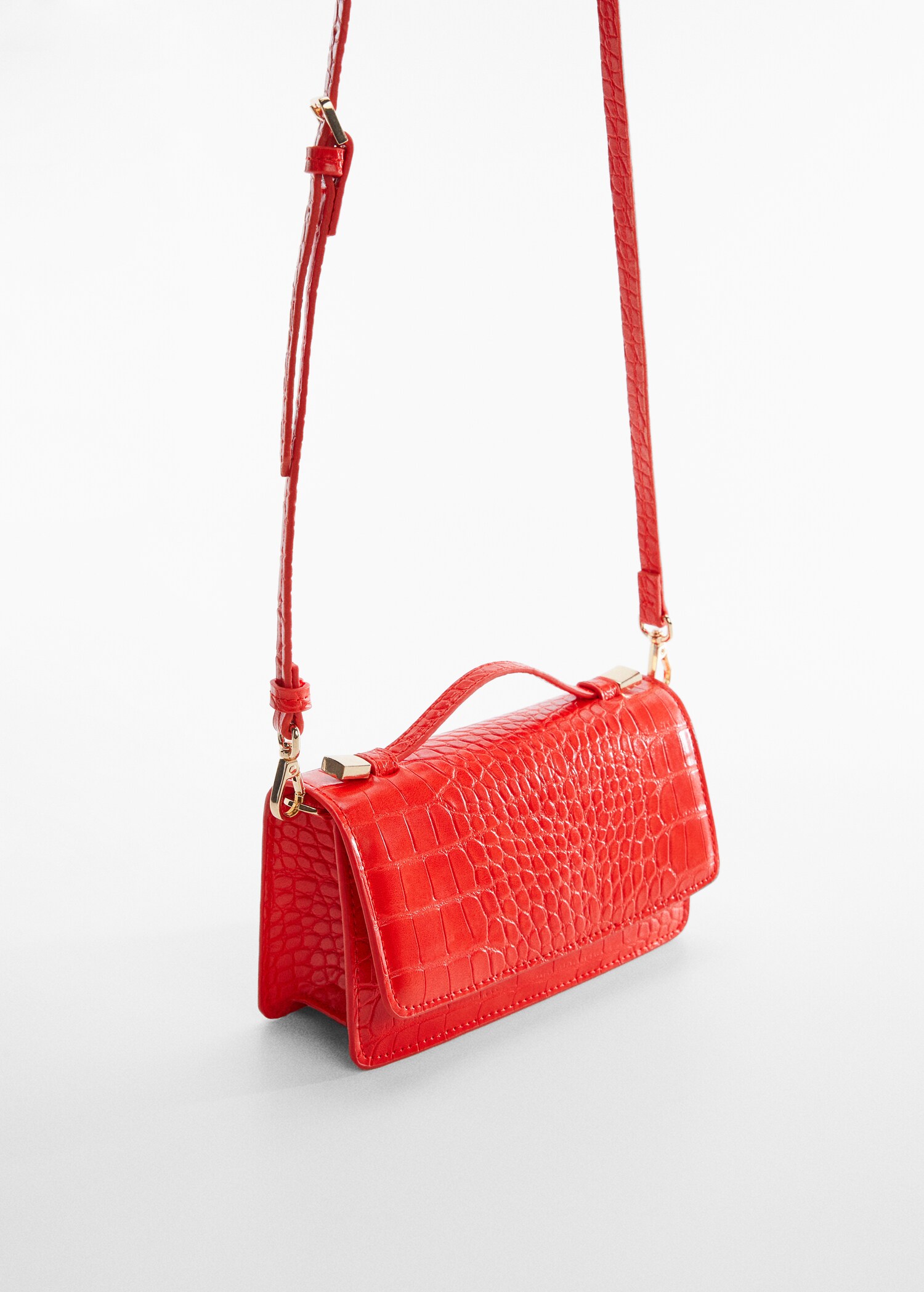 Bolso efecto cocodrilo - Plano medio
