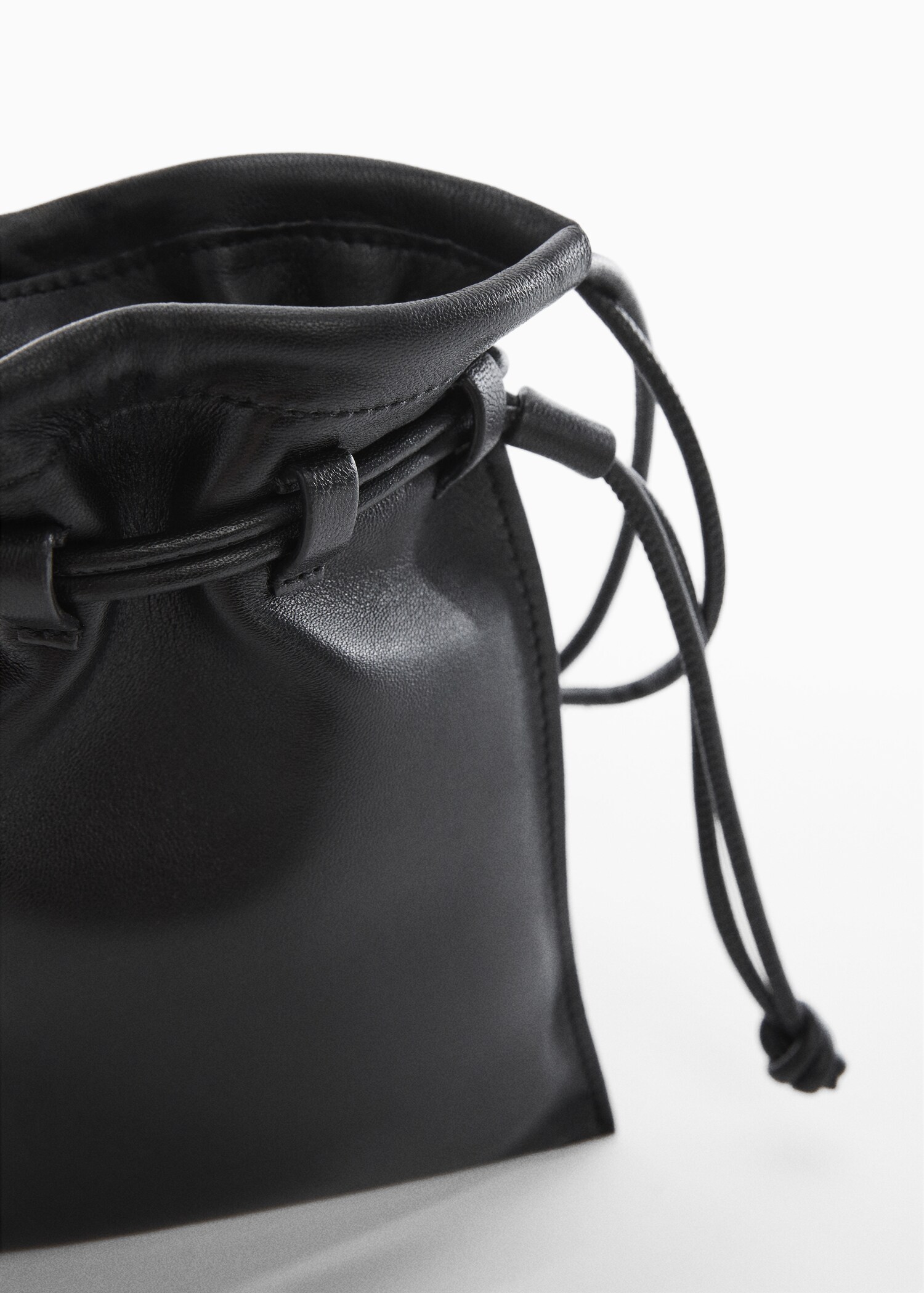 Mini-Beuteltasche aus Leder - Detail des Artikels 2