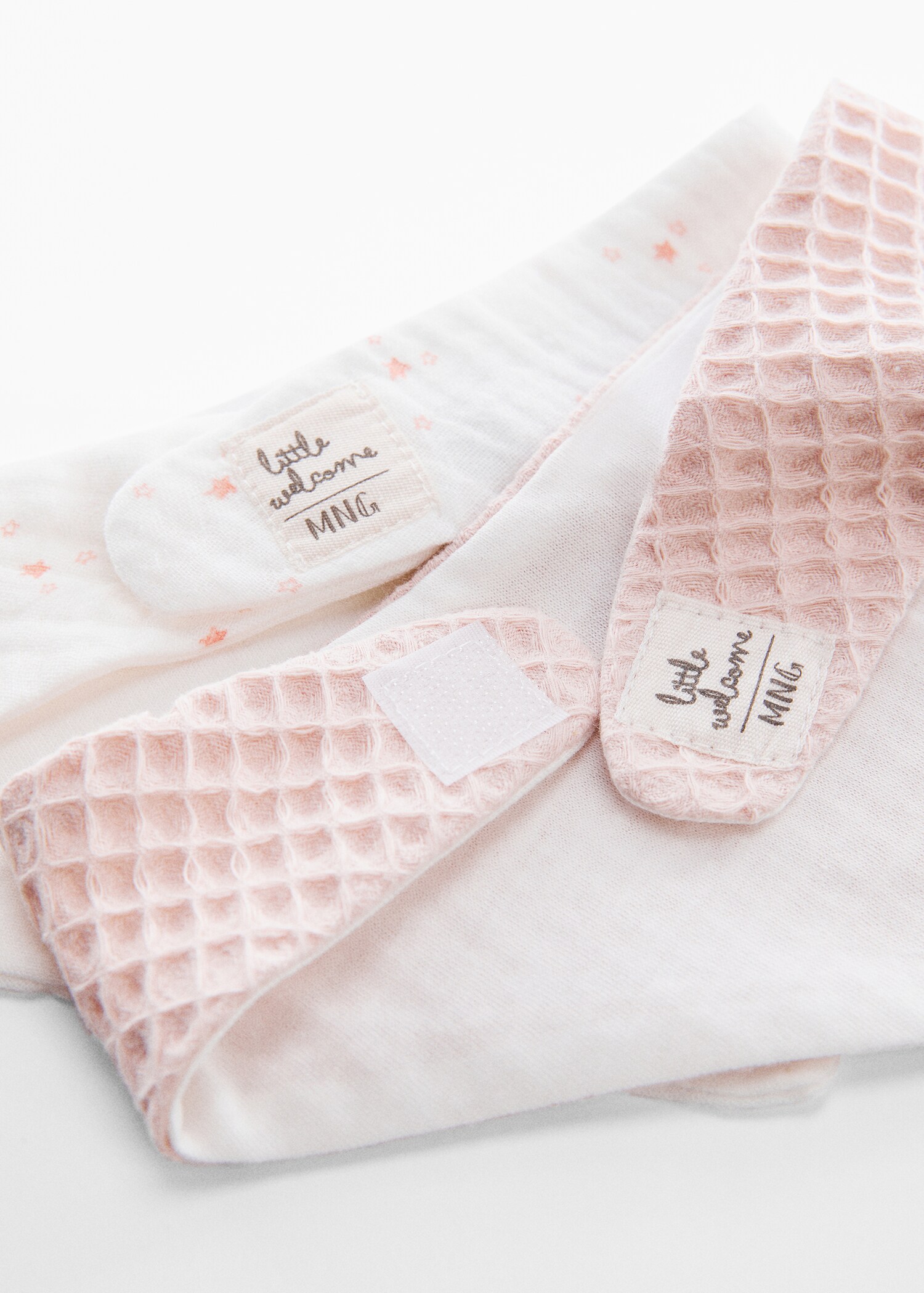 2 Printed bibs pack - Details of the article 1