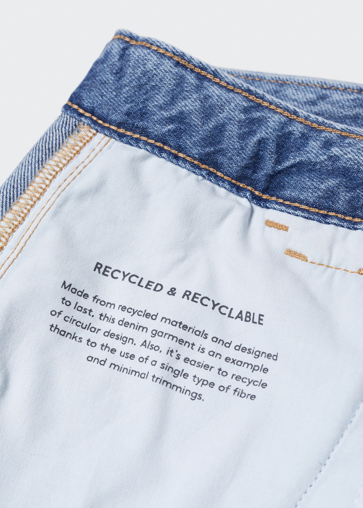 Multi-pocket cargo jeans - Details of the article 0