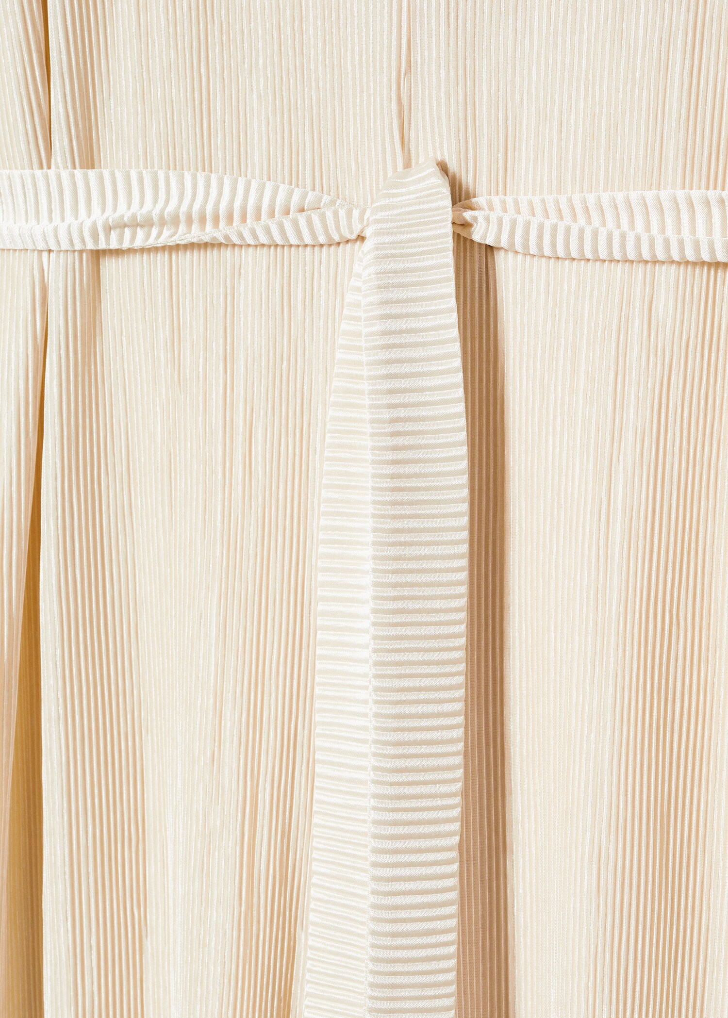 Satinierter Jumpsuit mit Plisséefalten - Detail des Artikels 8