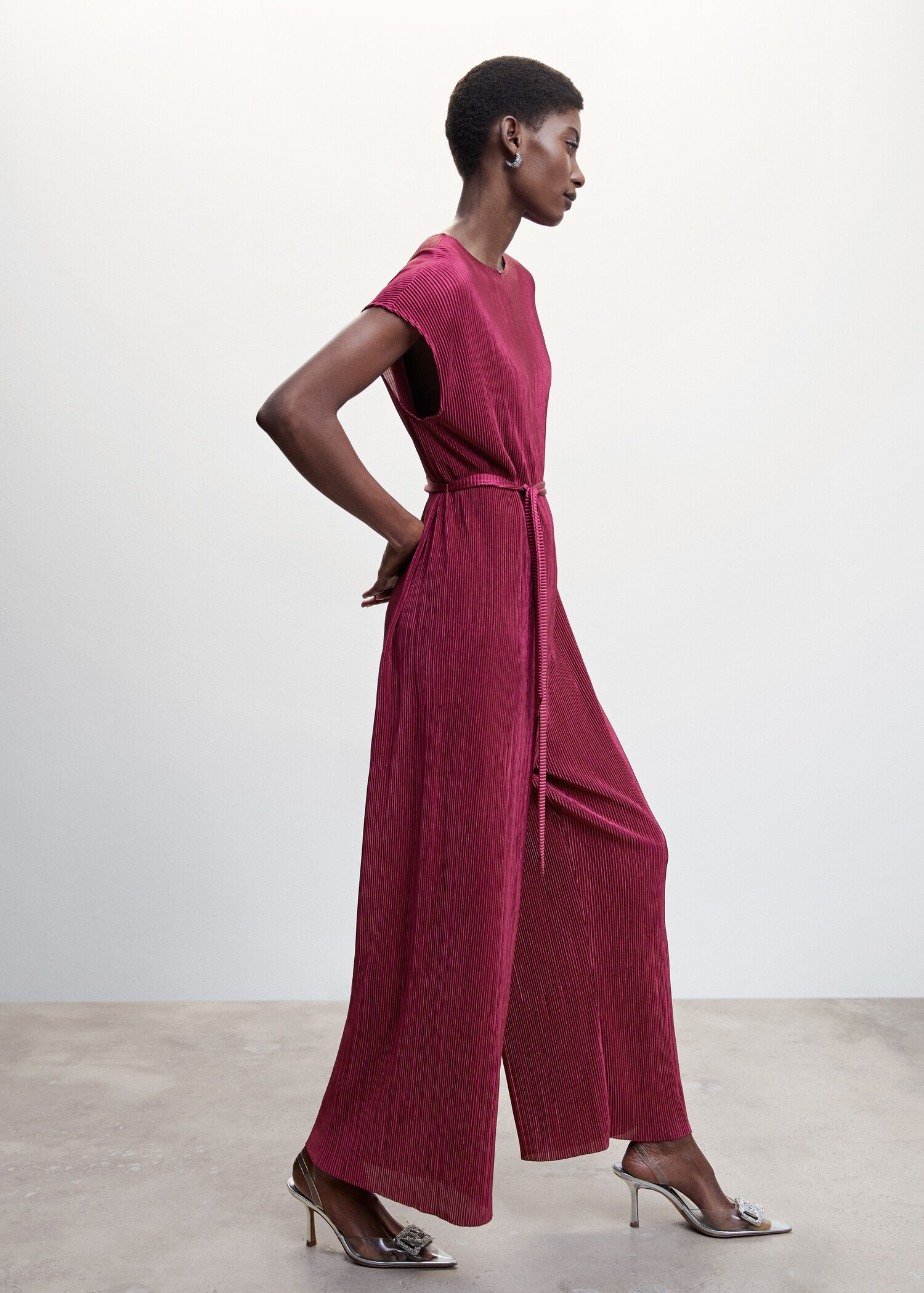 Satin pleated jumpsuit - Details of the article 2