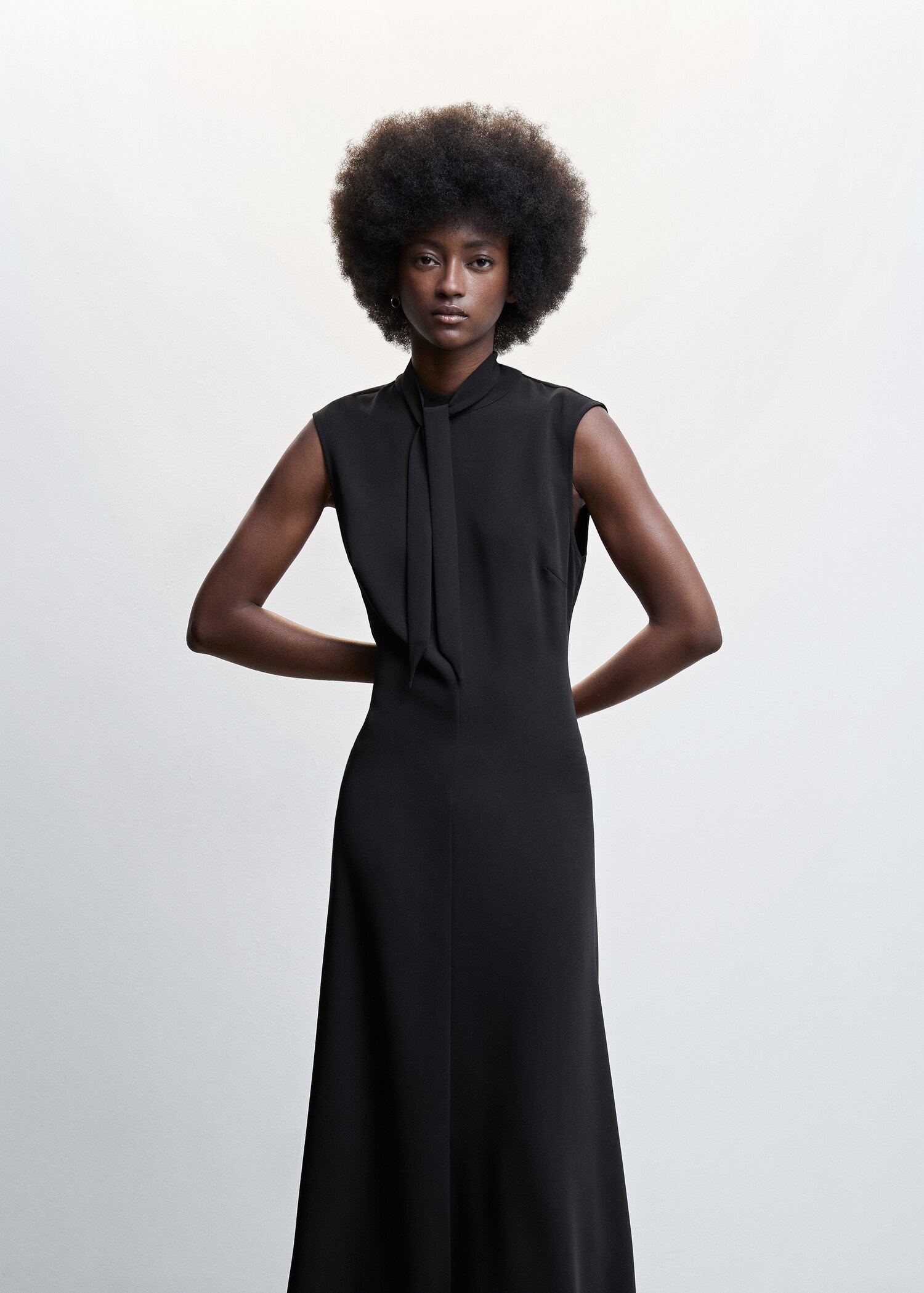 Long dress with bow - Medium plane