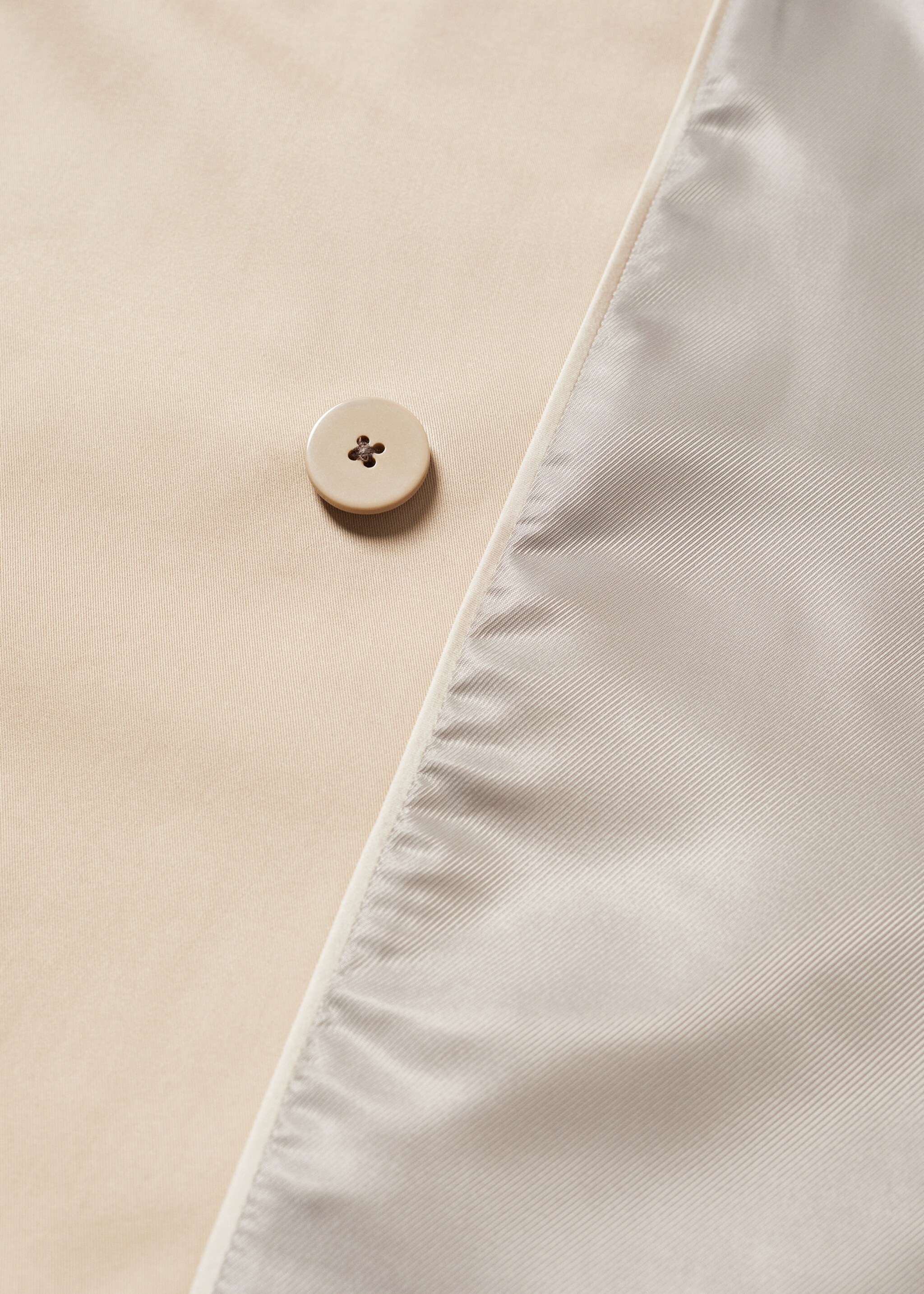 Double-breasted trench coat - Details of the article 0, Beige. Ref: 47064017-00.