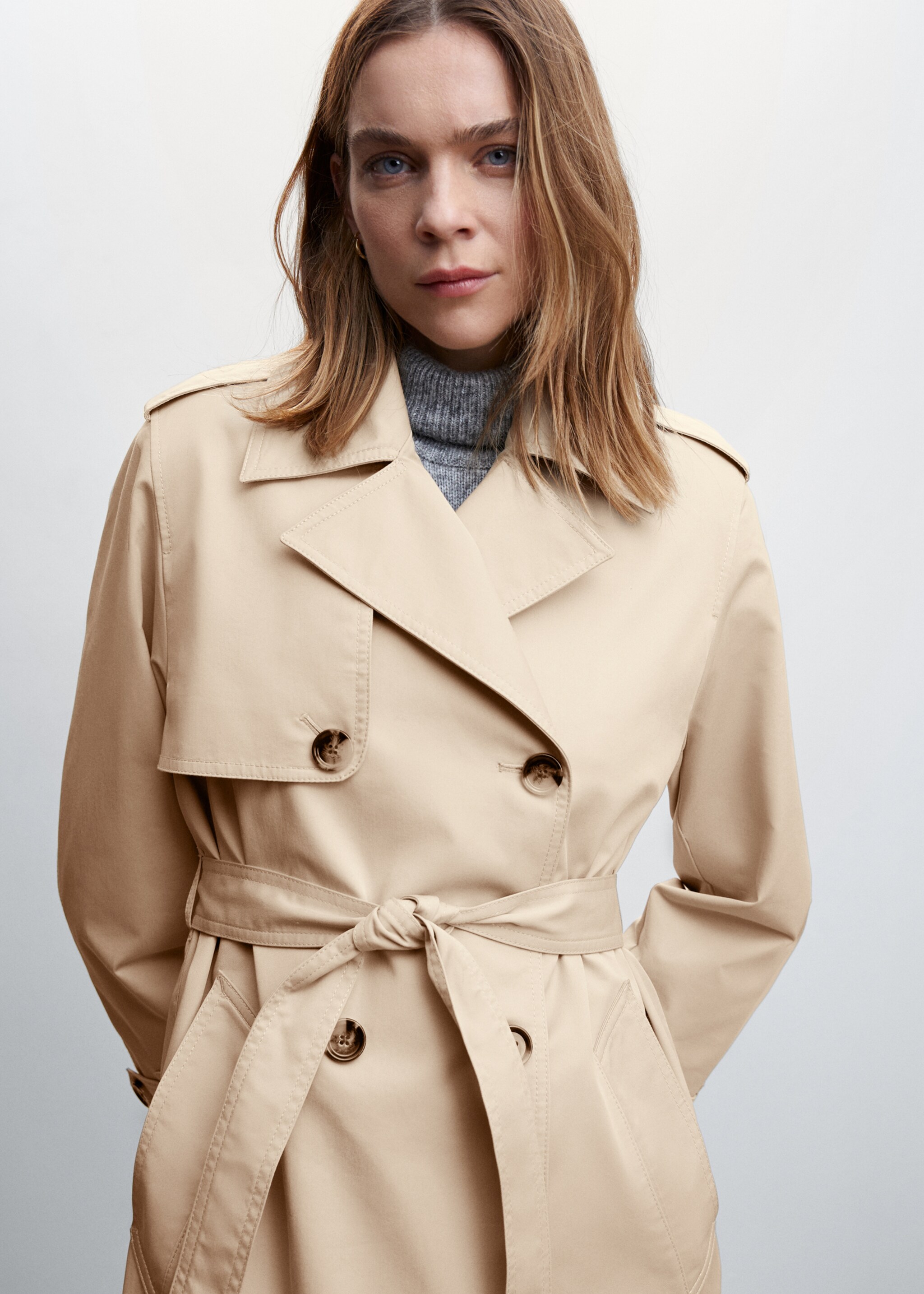 Double-breasted trench coat - Details of the article 6, Beige. Ref: 47064017-00.