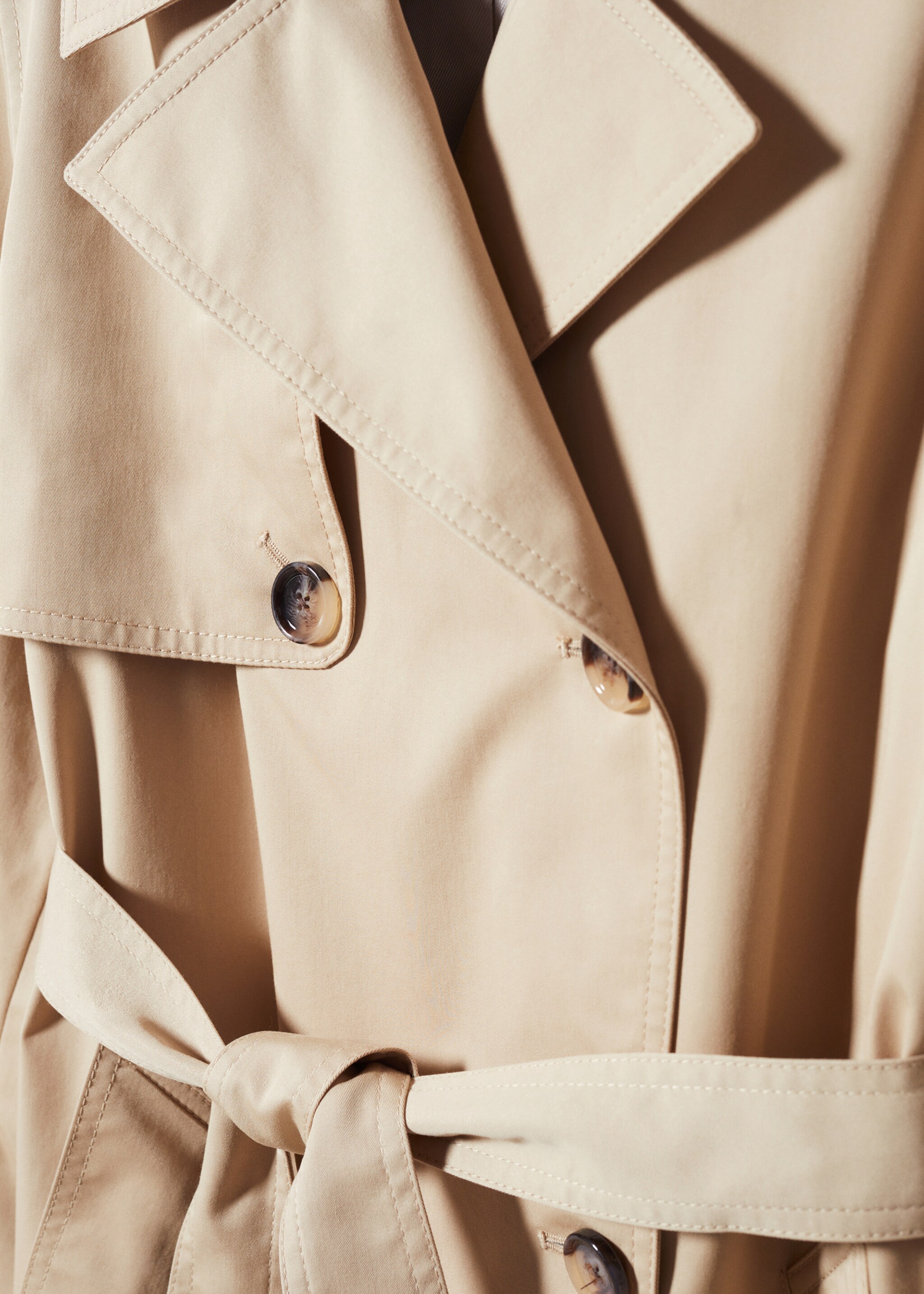 Double-breasted trench coat - Details of the article 8, Beige. Ref: 47064017-00.