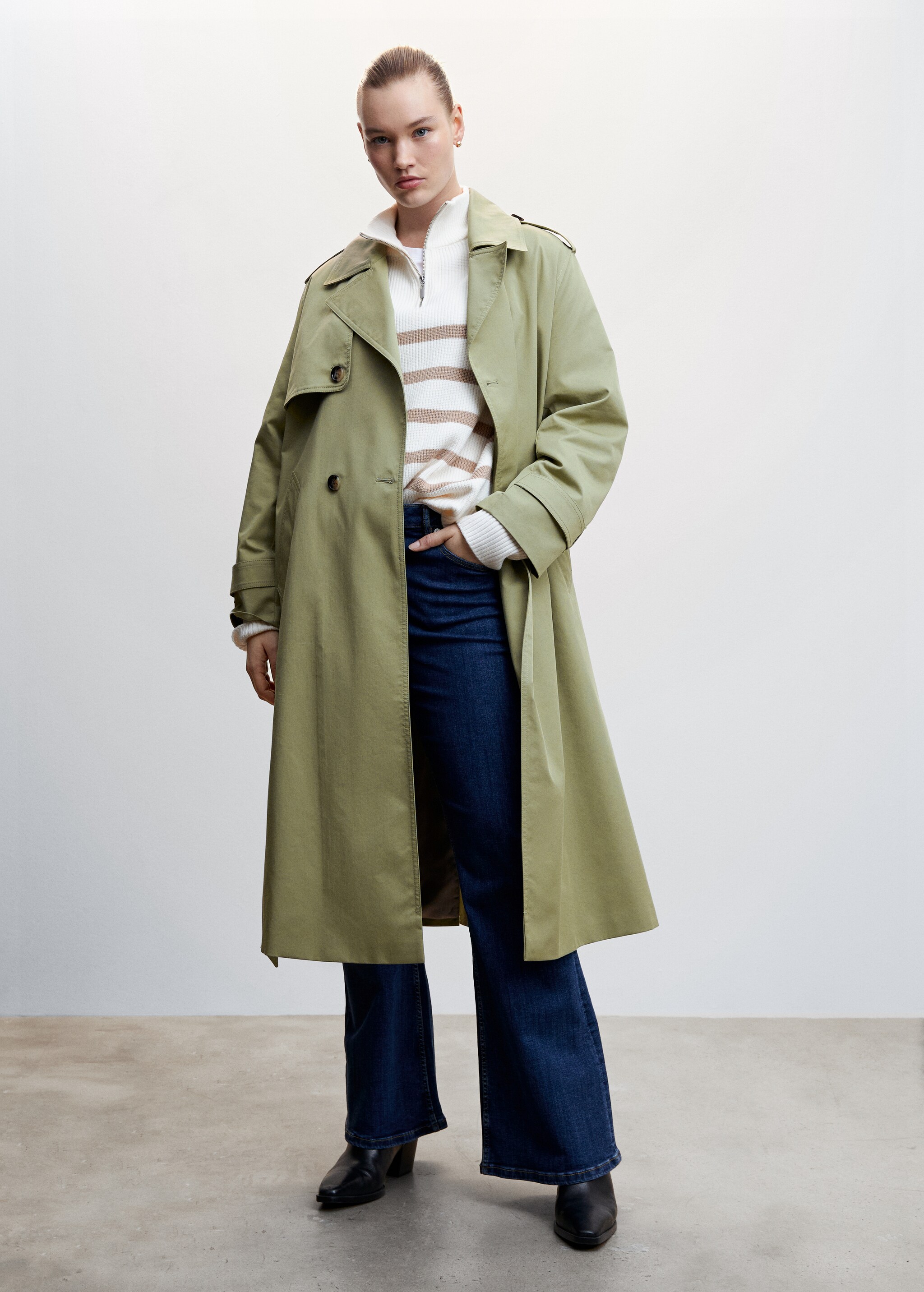 Double-button trench coat - Details of the article 3