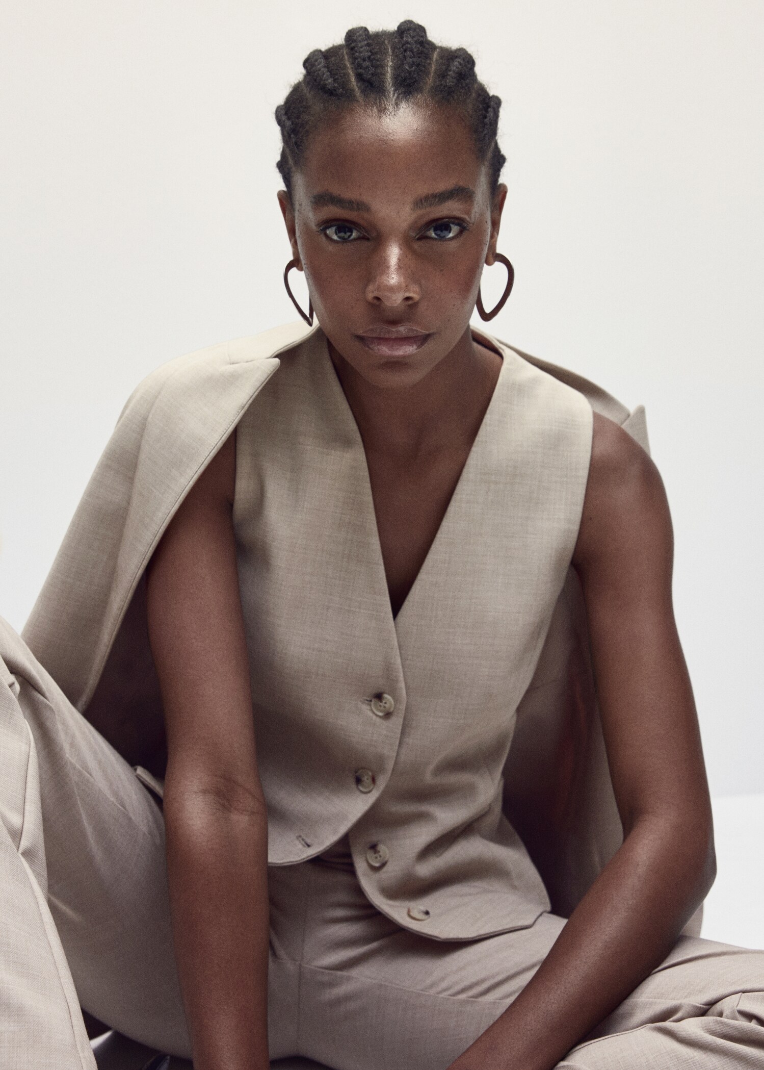 Suit waistcoat with buttons - Details of the article 6
