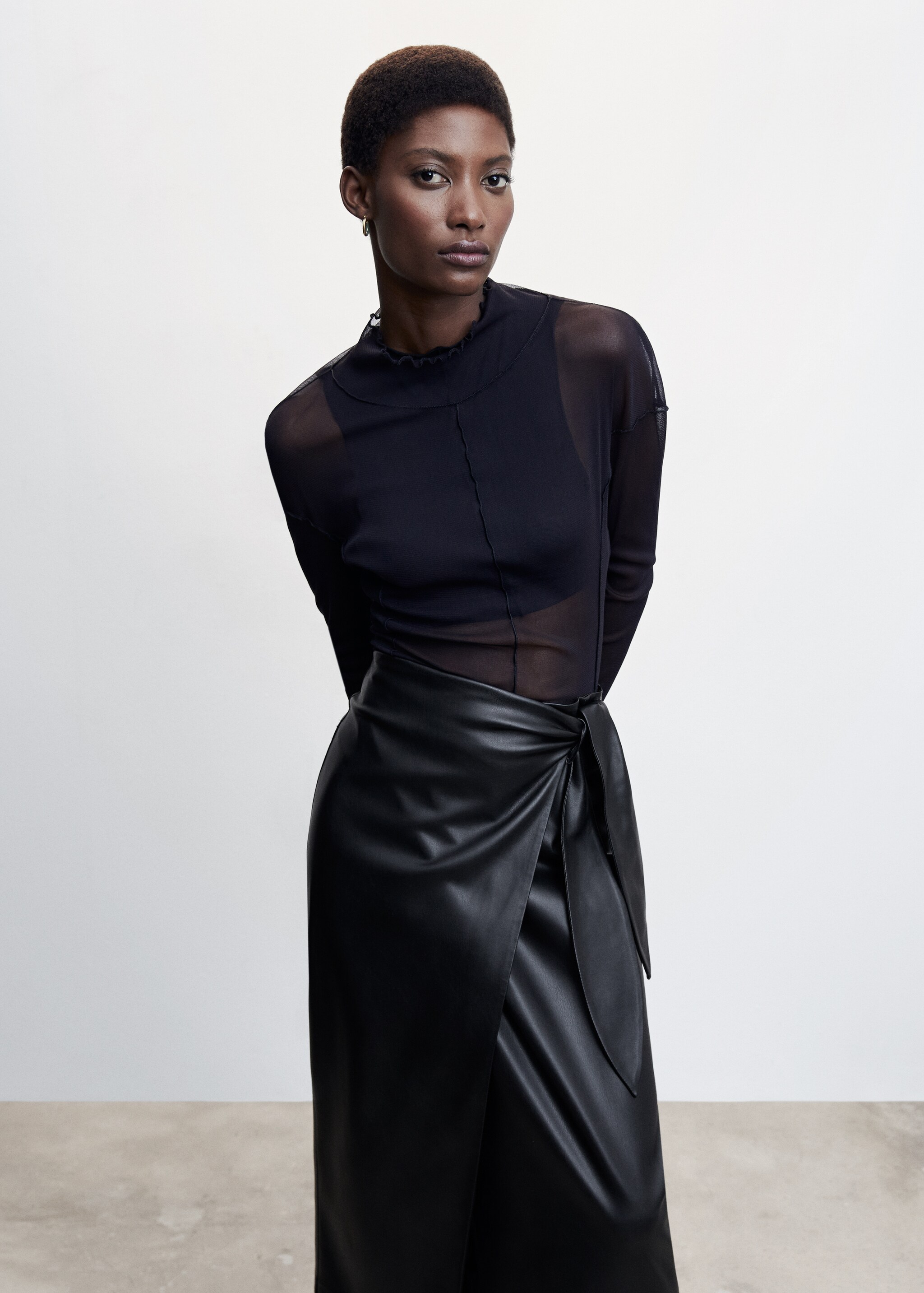 Leather-effect wrap skirt - Details of the article 1