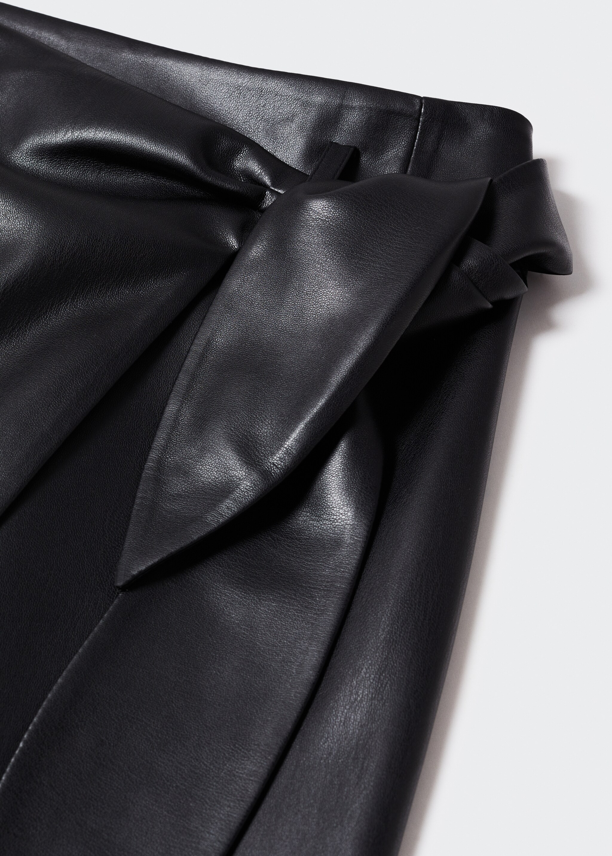 Leather-effect wrap skirt - Details of the article 8