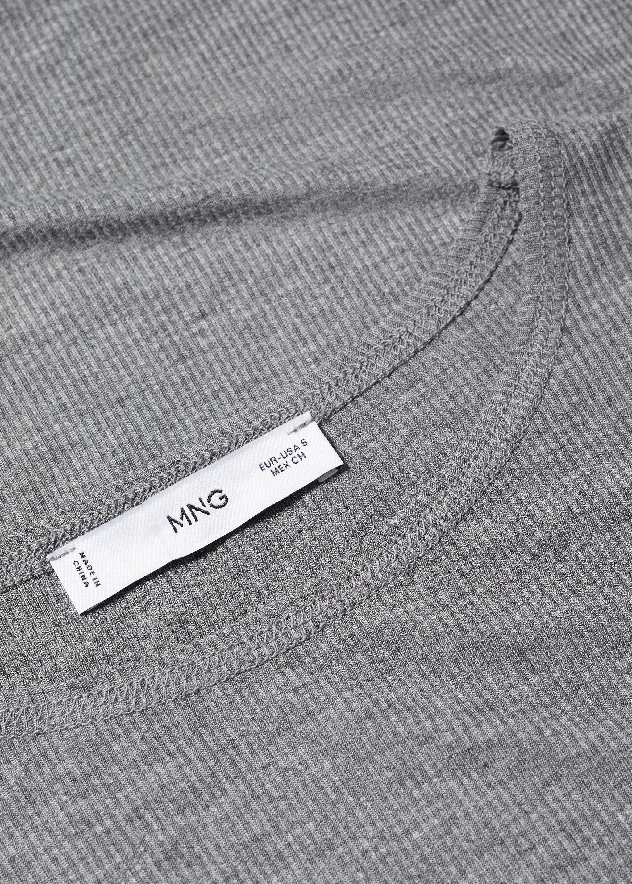 Ribbed long-sleeved t-shirt - Details of the article 8
