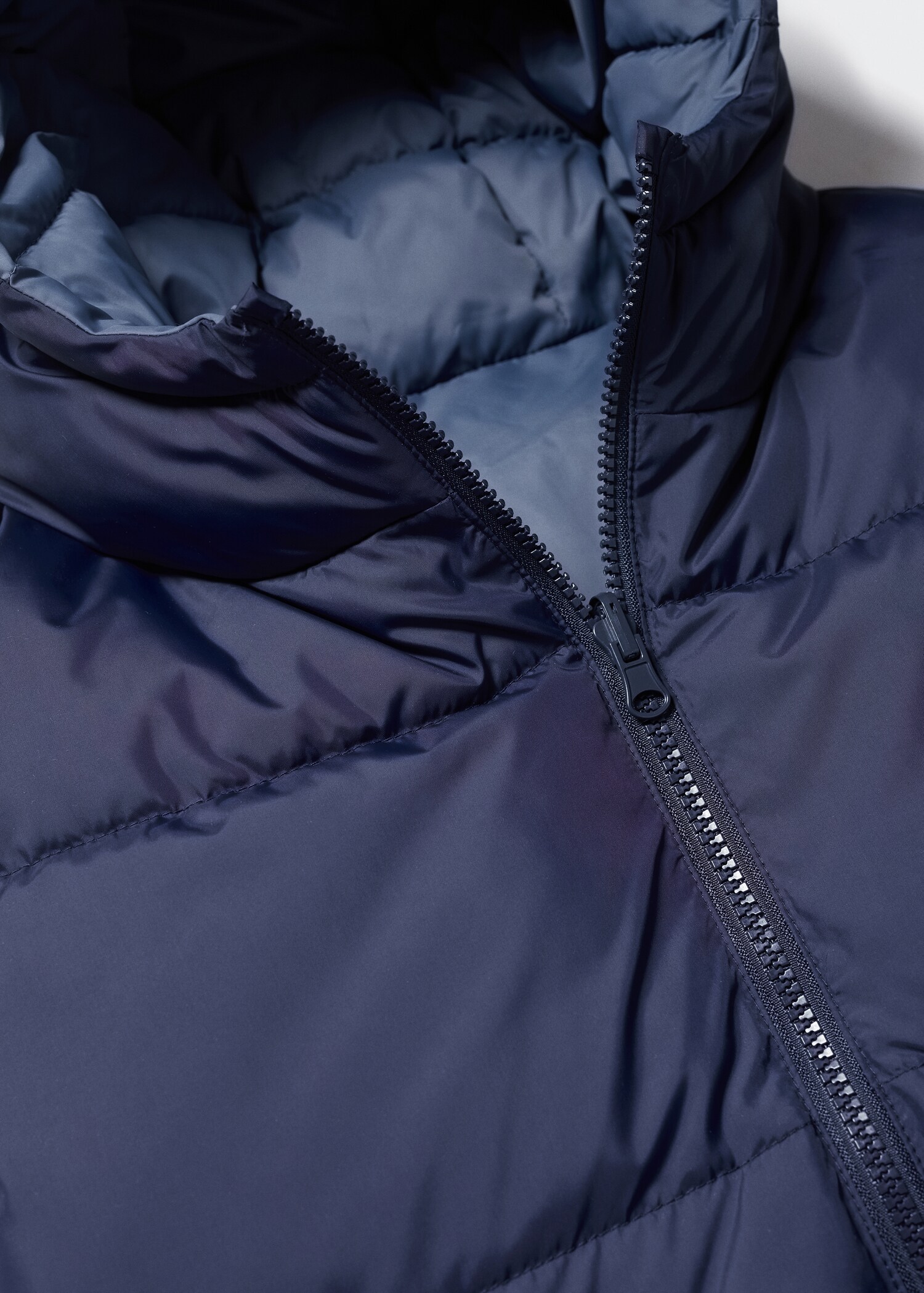 Quilted gilet - Details of the article 8