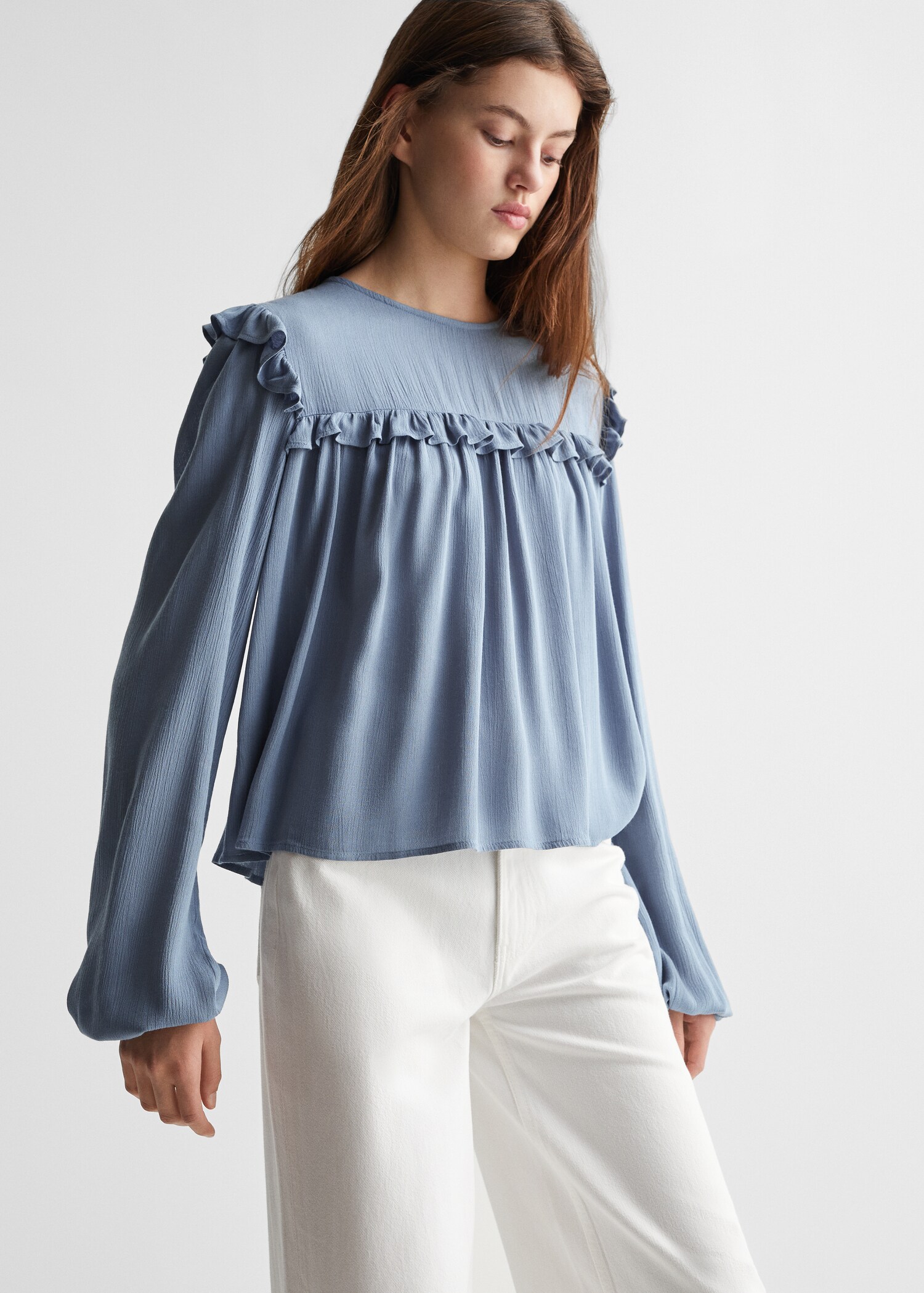 Flowy ruffle blouse - Medium plane