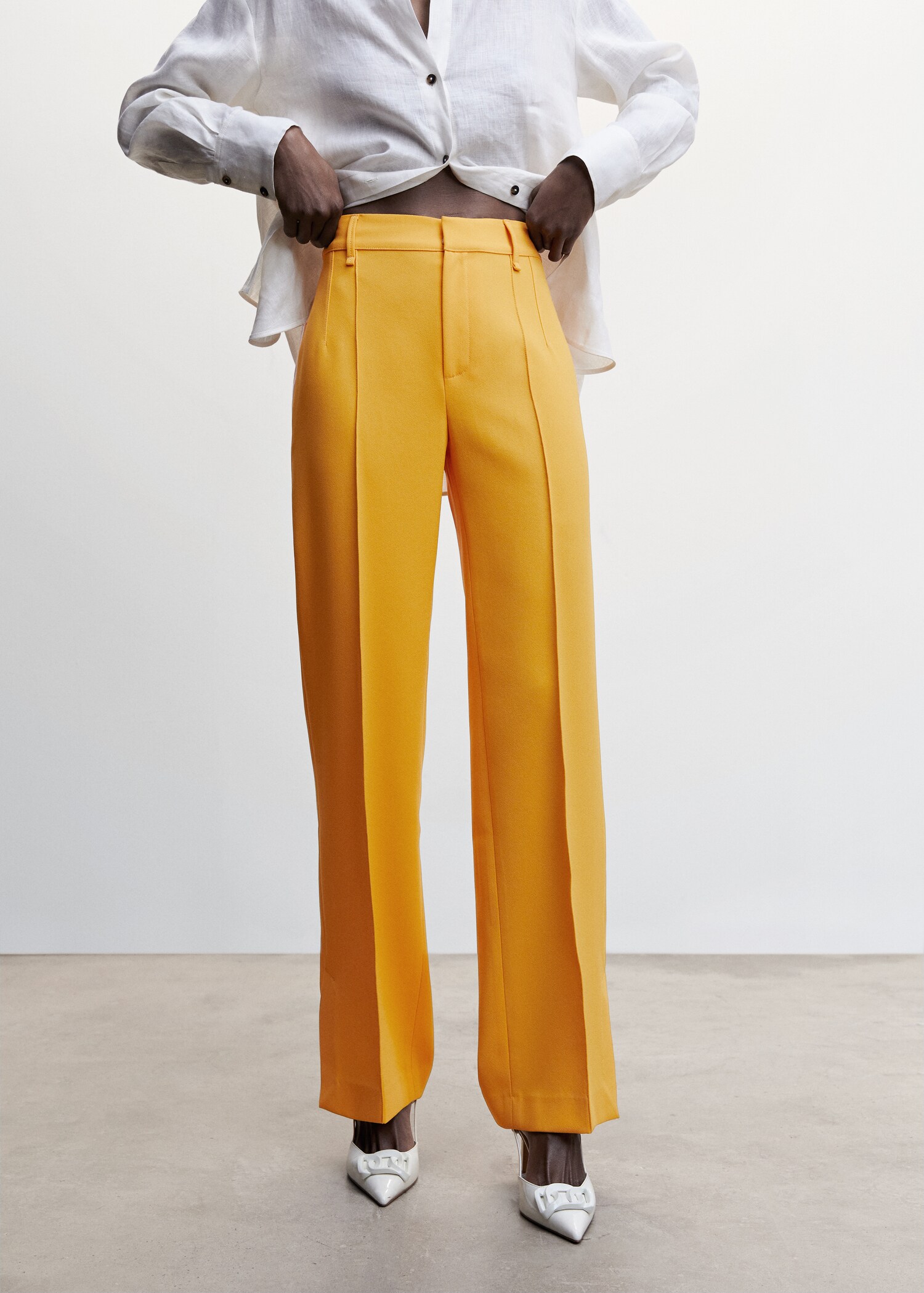 Pantalon droit ouvertures - Plan moyen