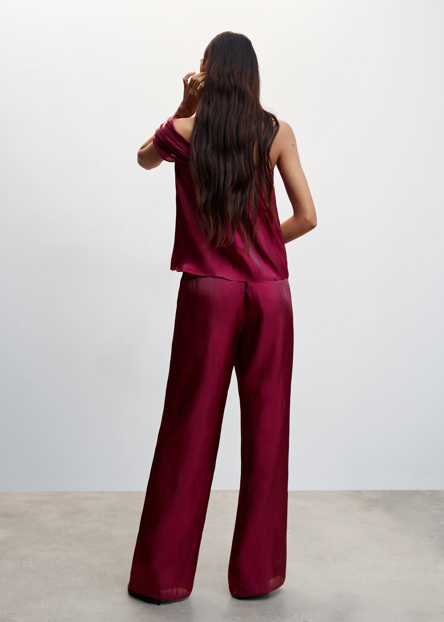 Asymmetrische Satin-Bluse - Rückseite des Artikels