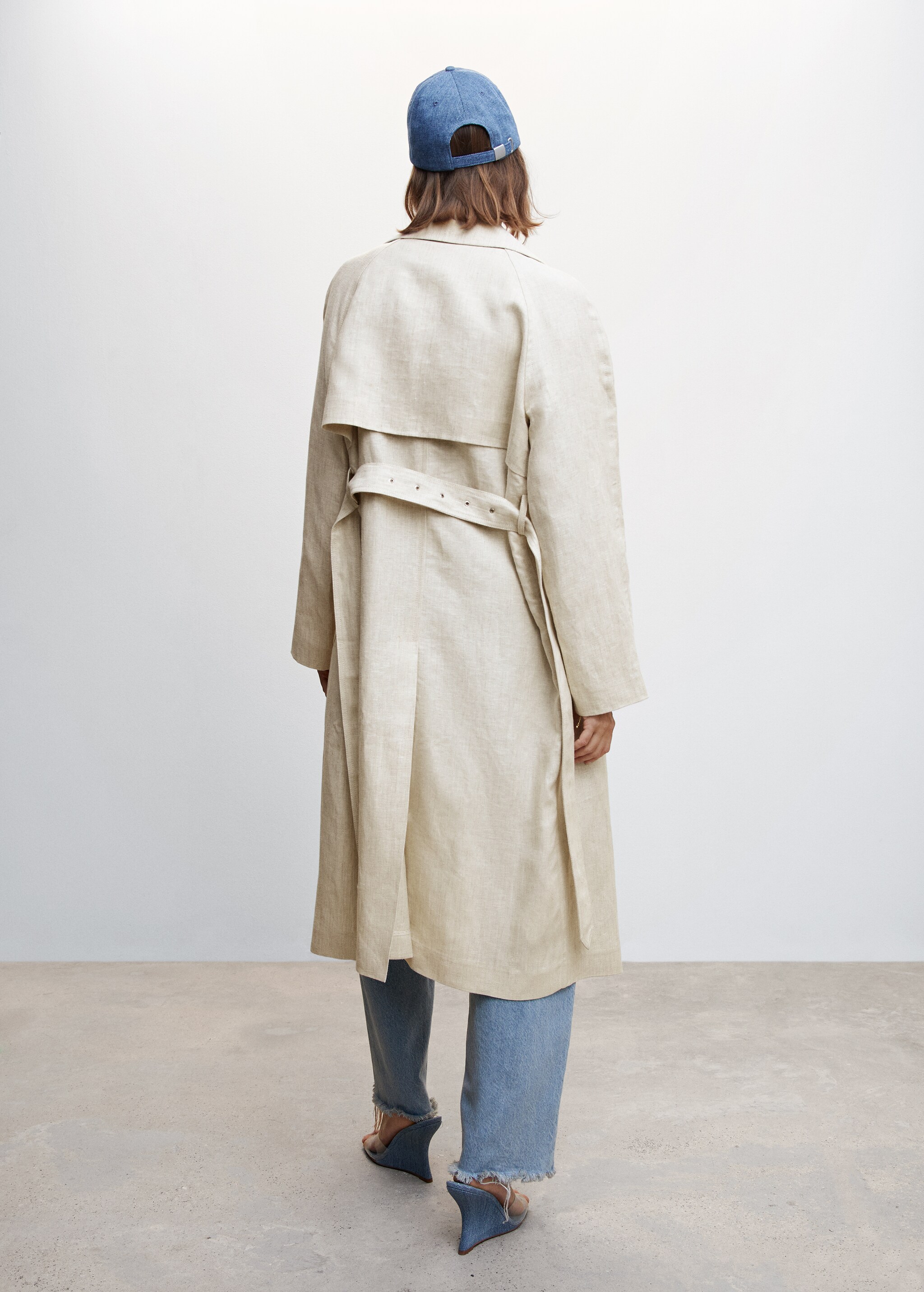 100% linen trench coat - Reverse of the article
