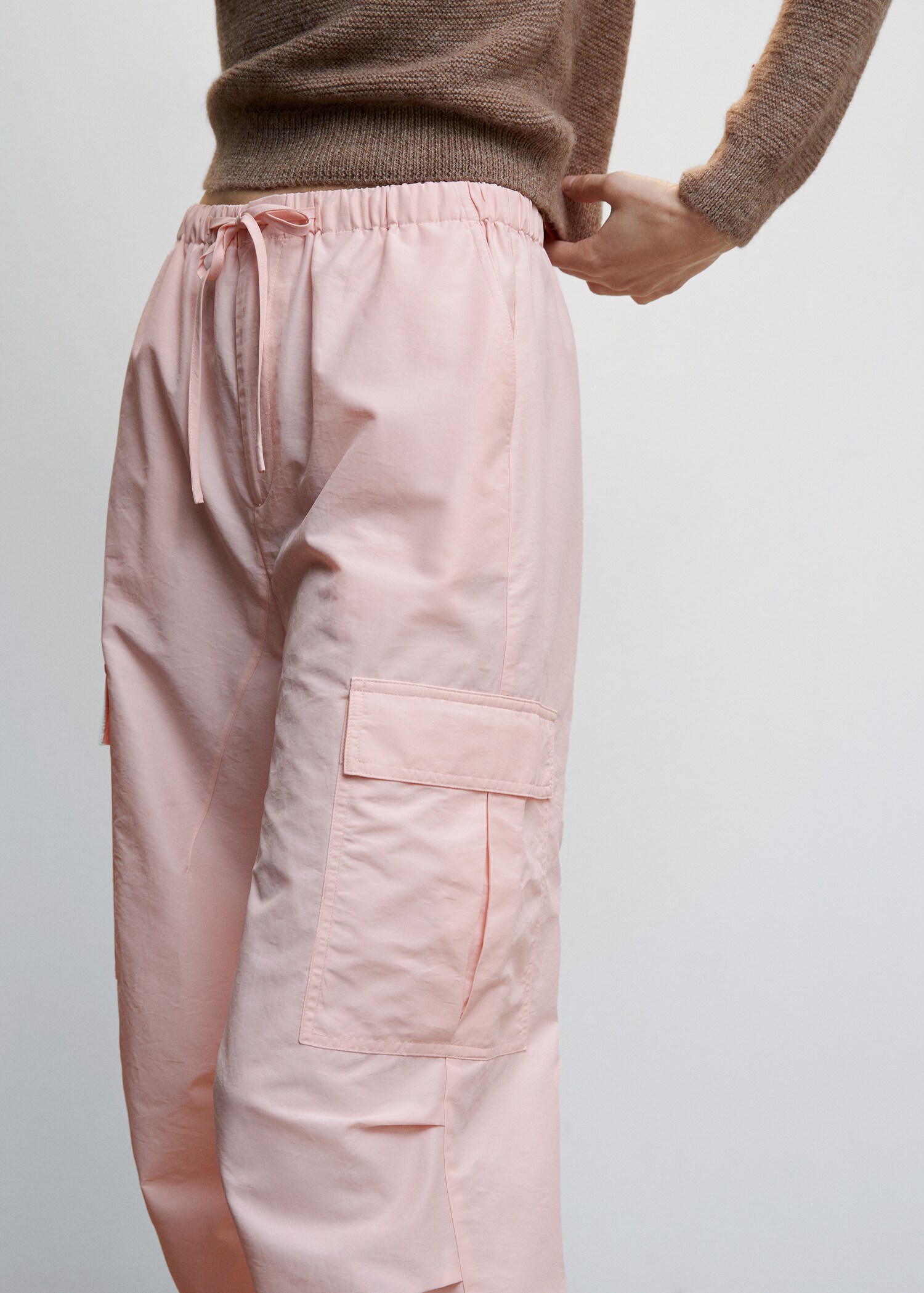 Parachute pants - Details of the article 6