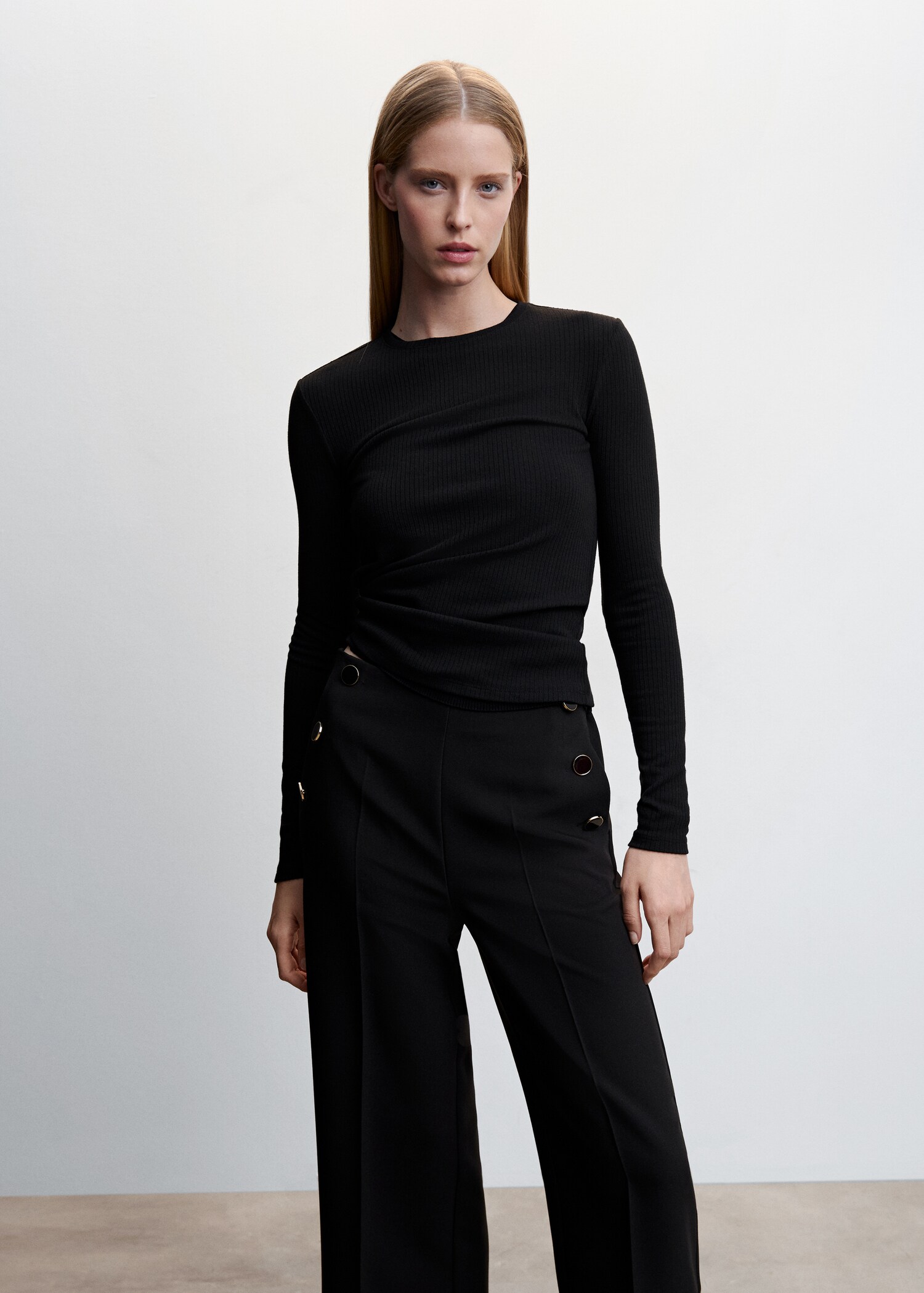 Cropped button trousers - Details of the article 1