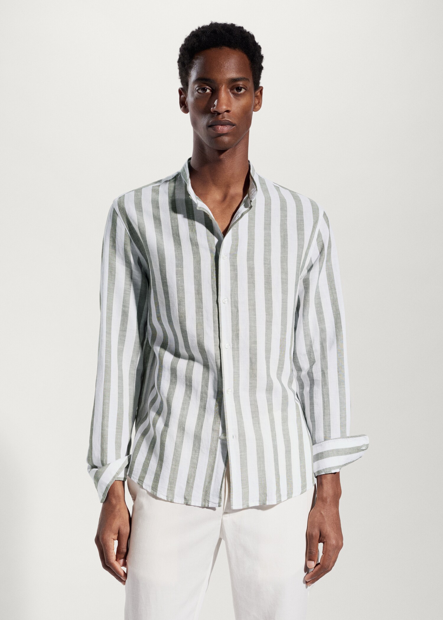 Camisa regular fit lino rayas  - Plano medio