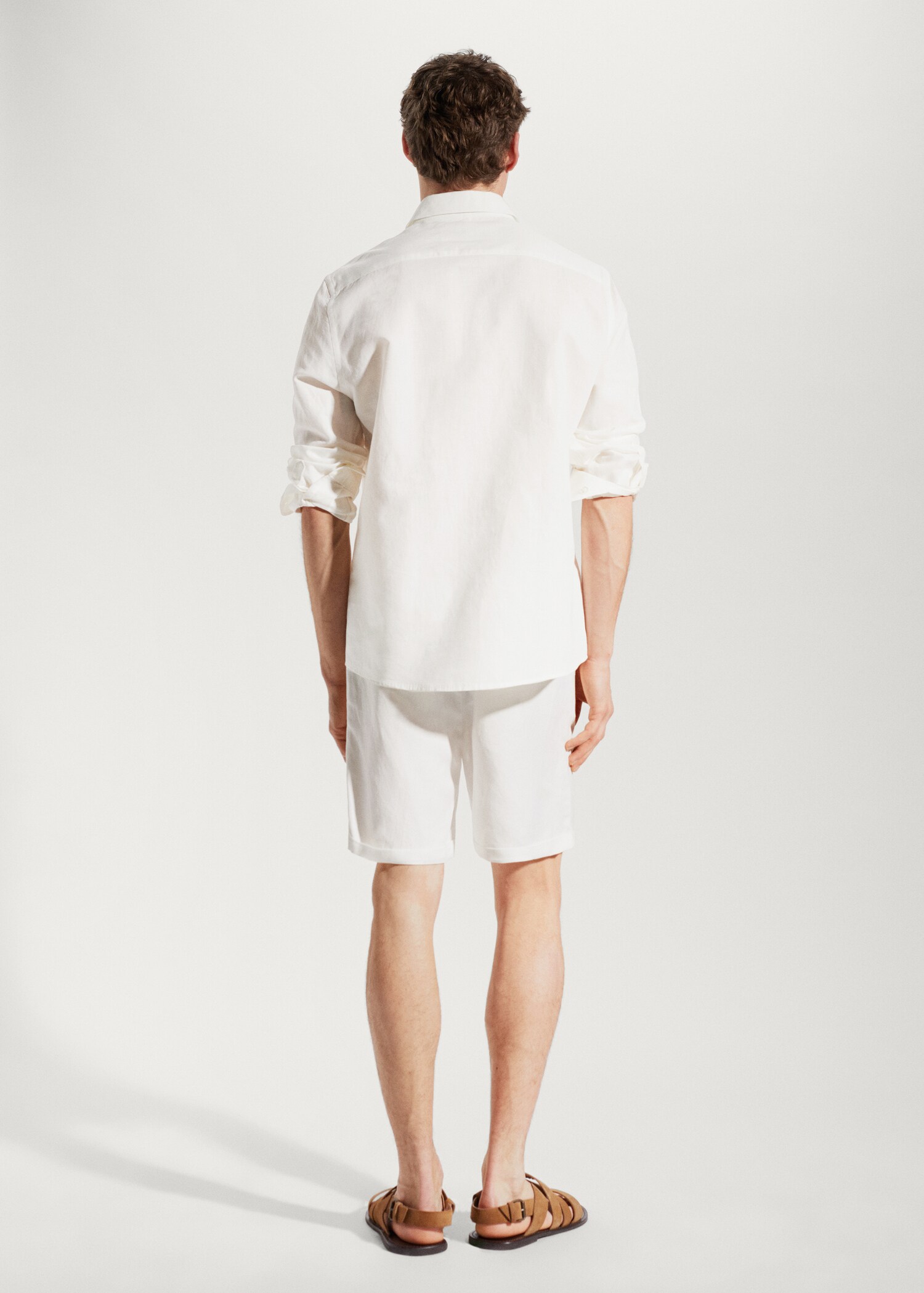 Regular-fit pocket linen shirt - Reverse of the article