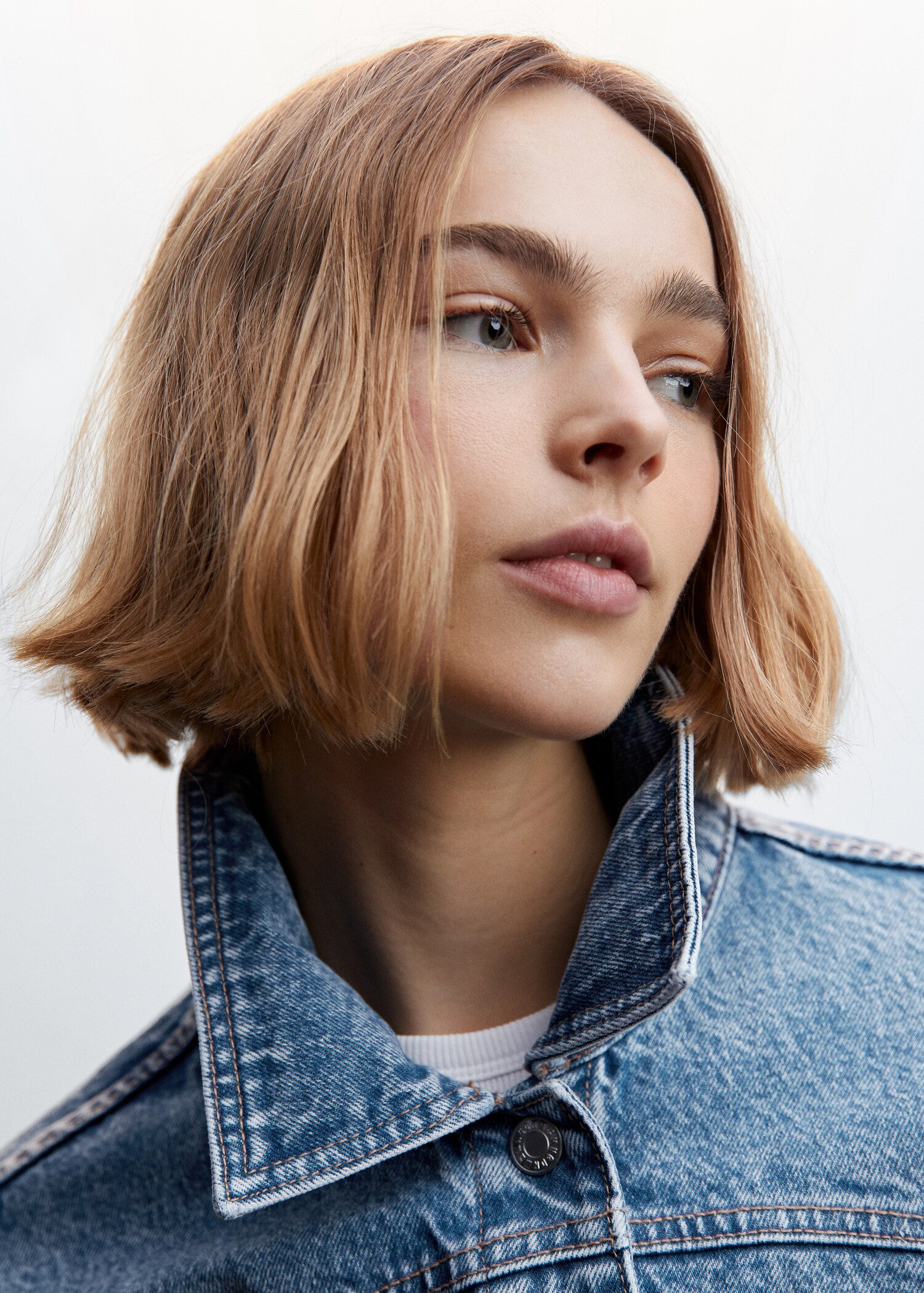 Pocketed denim jacket - Details of the article 1